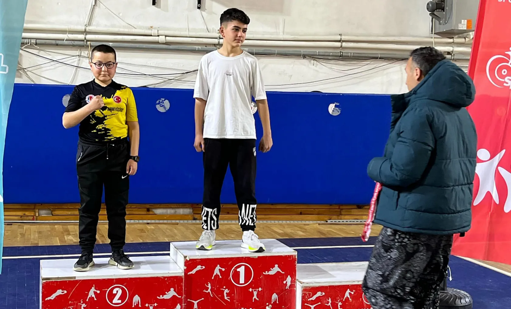 Okul Sporları Boks Muğla İl Seçmelerinde Seydikemer'li Burak Küçükboz Muğla 2.'si Oldu