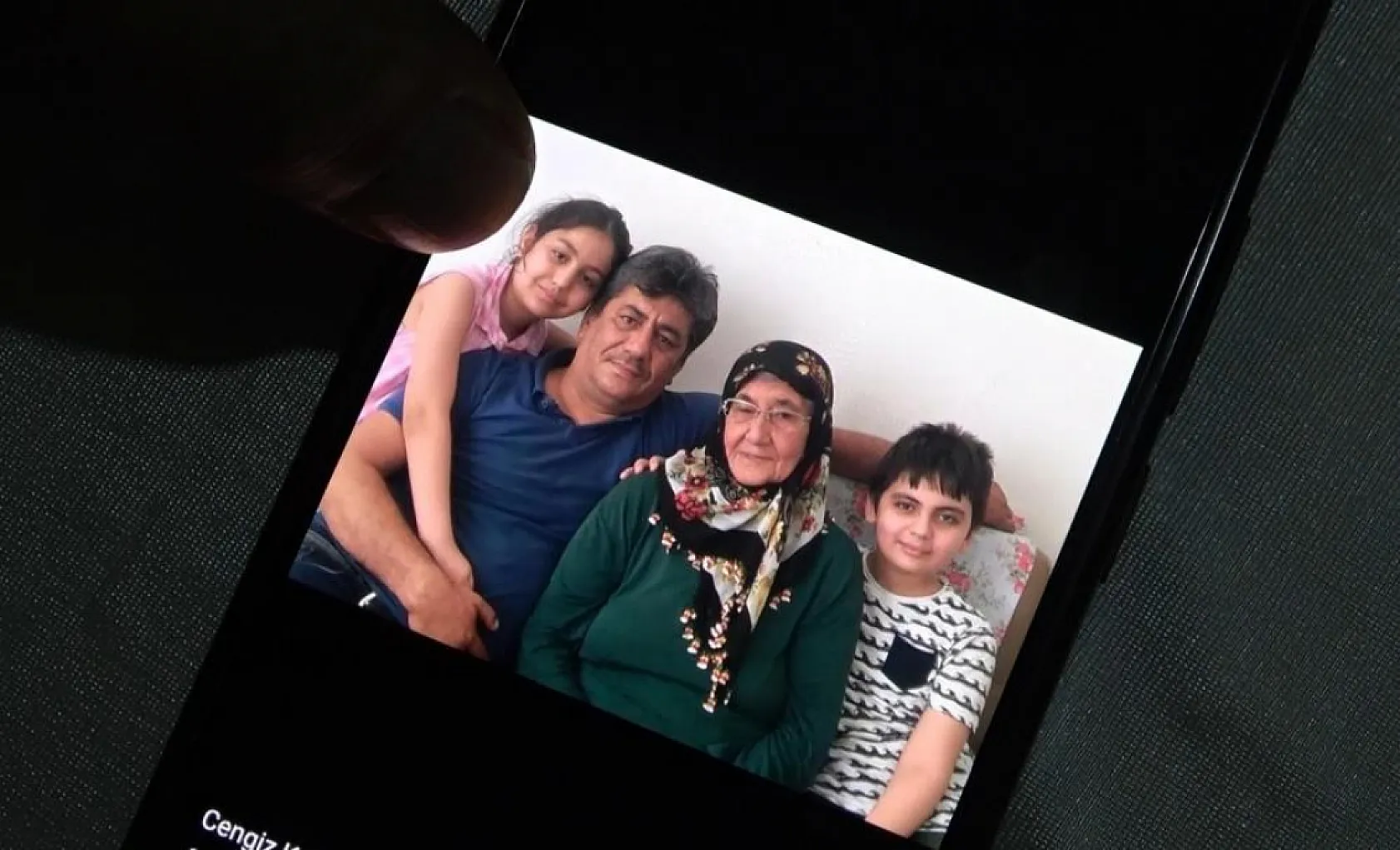Depremde Ailesini Enkazdan Çıkardı: Acıyı Gözyaşlarıyla Anlattı