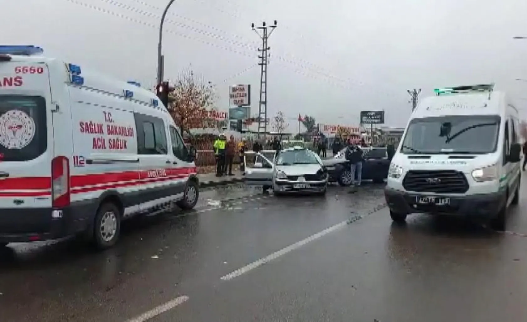 3 aracın karıştığı kazada 1 kişi hayatını kaybetti