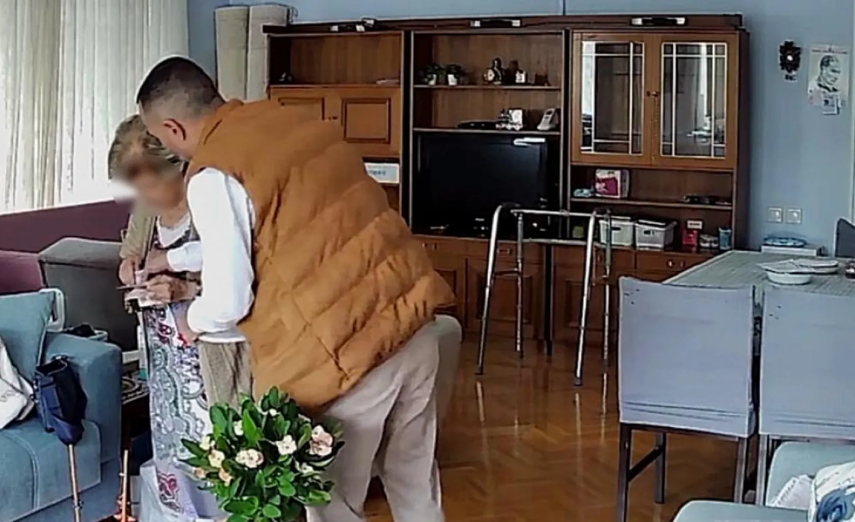 Manda yoğurdu satma bahanesiyle yaşlıları tırnakçılıkla dolandırdı