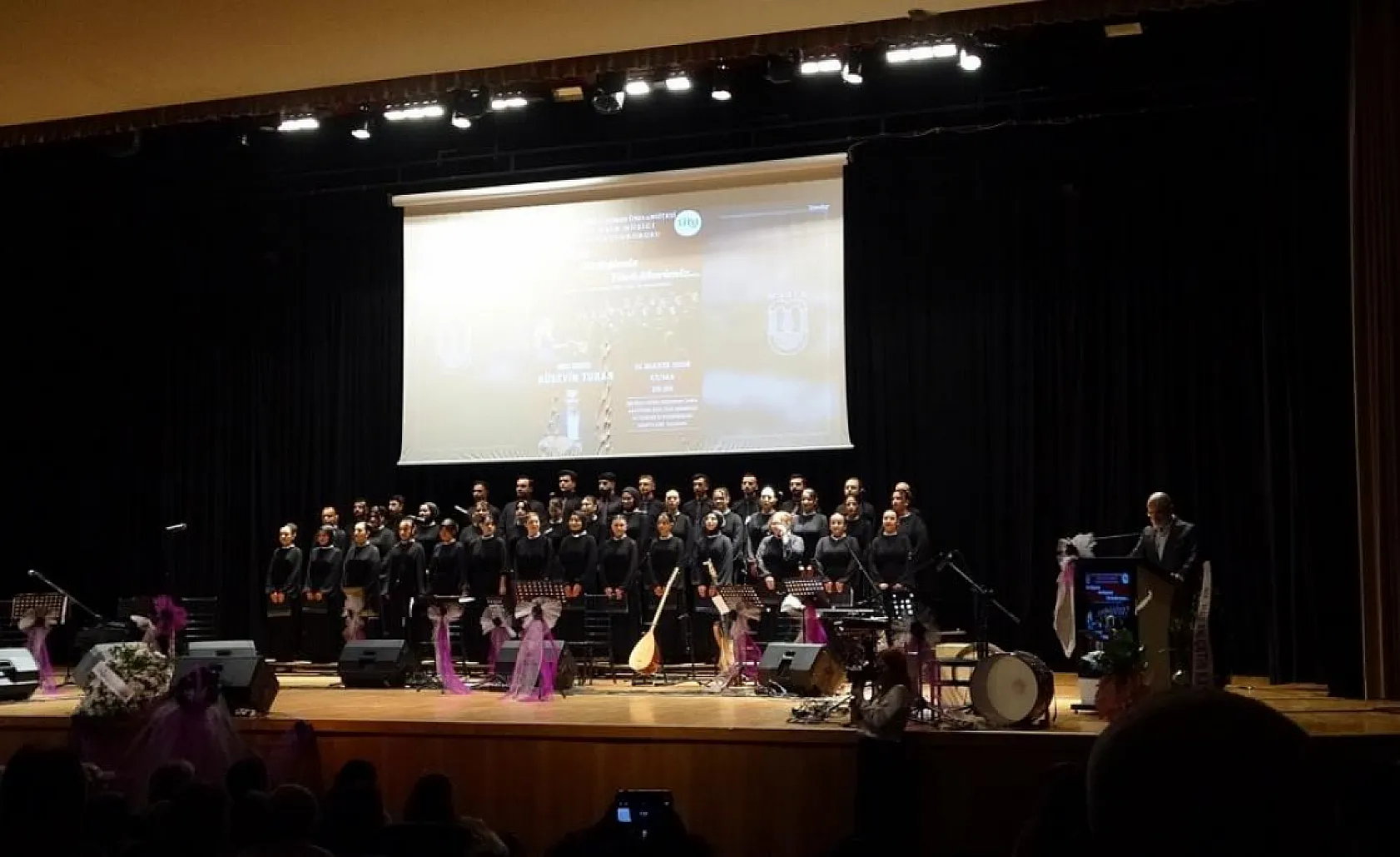 MSKÜ'de 'Birliğimiz dirliğimiz türkülerimiz' konseri beğeni topladı