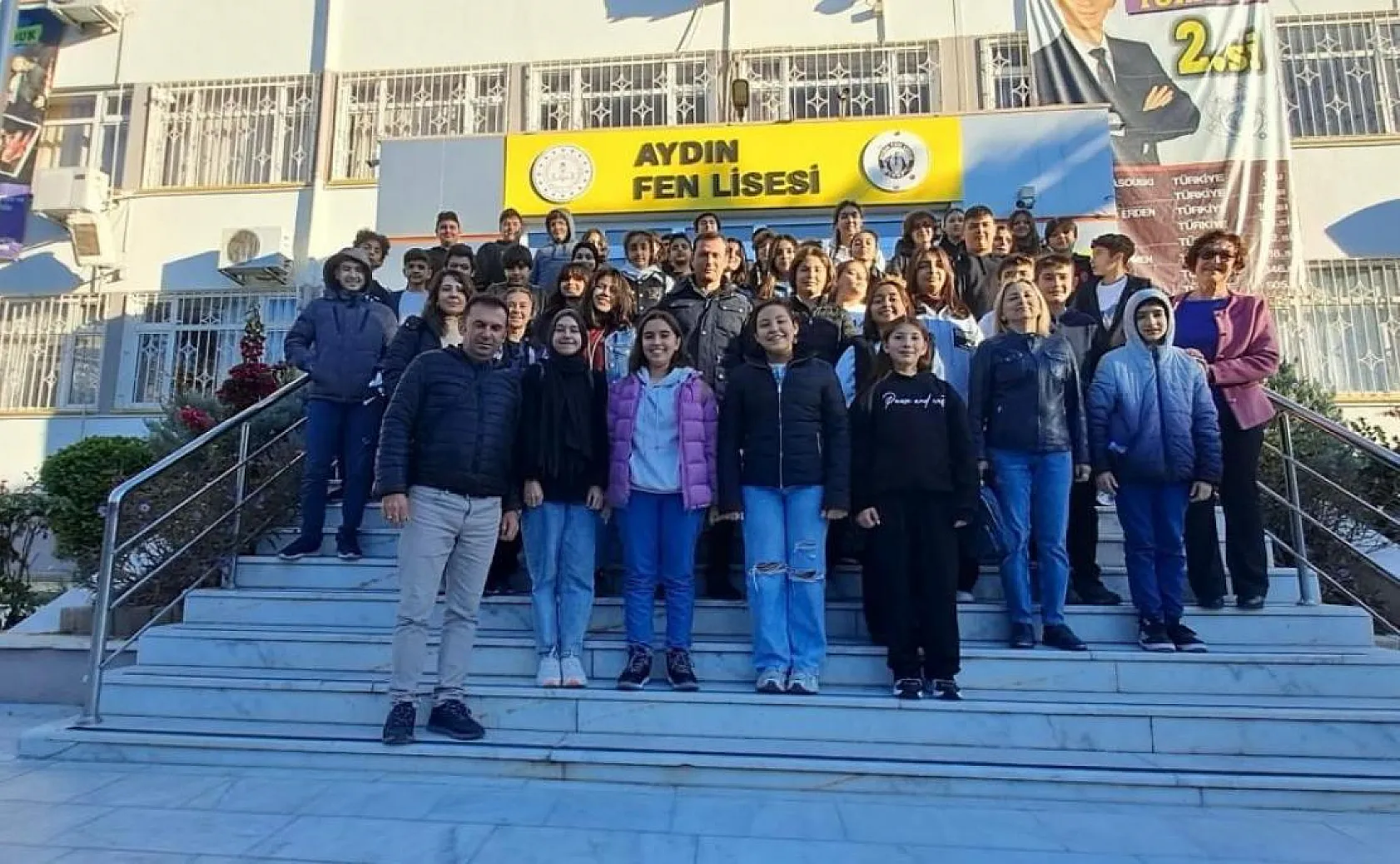 Öğrenciler Aydın ve İzmir'de okulları gezdi