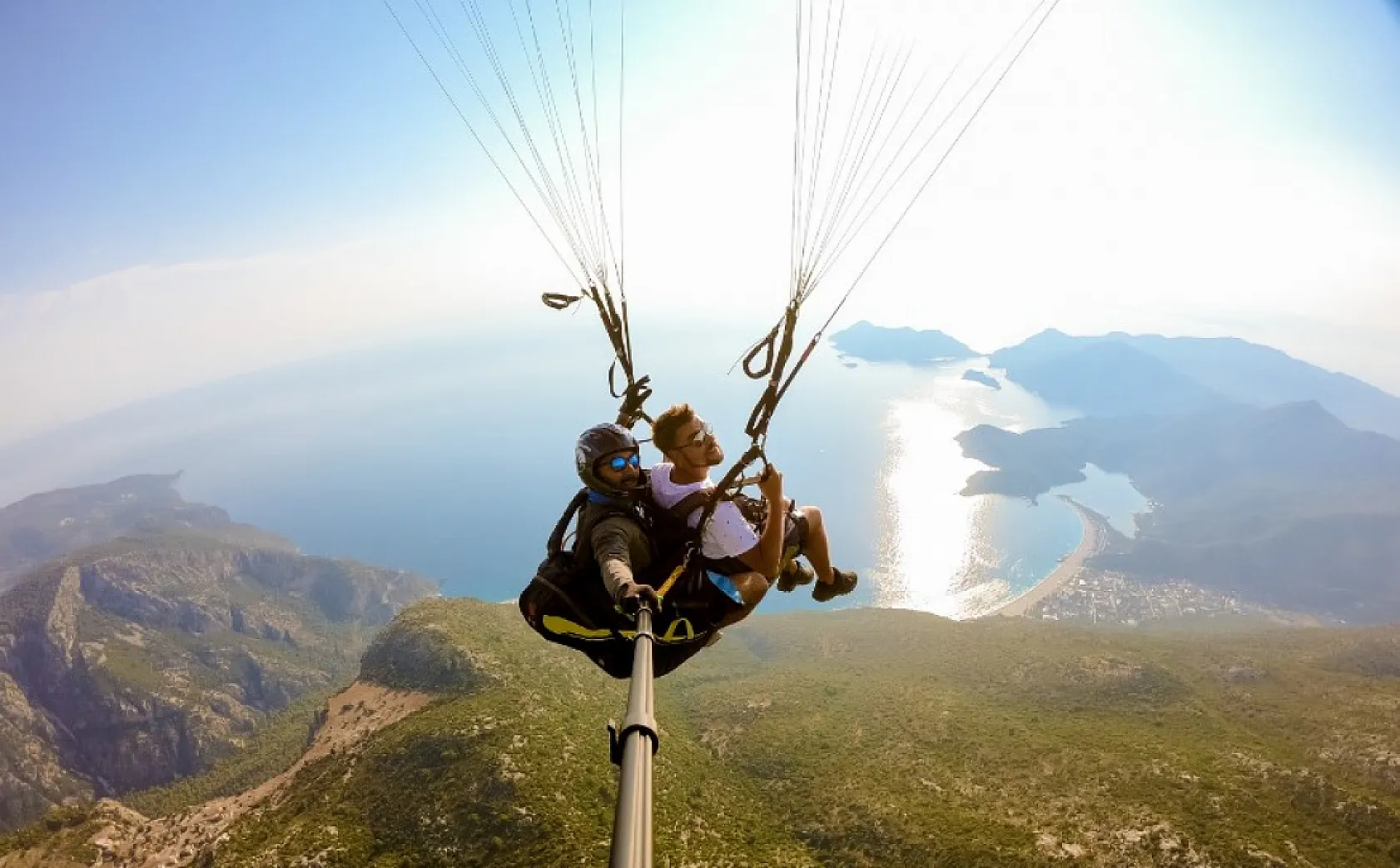 Fethiye'de Yamaç Paraşütü Deneyimi: Gökyüzünde Özgürlük Hissi
