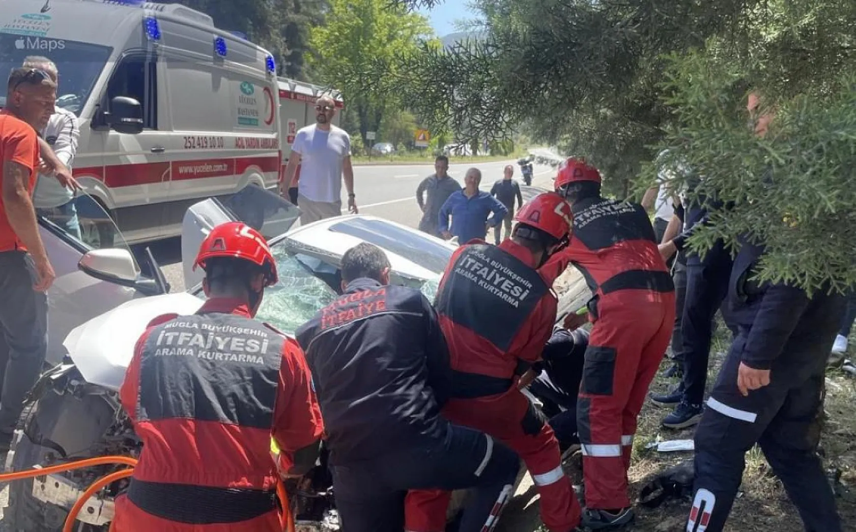 Marmaris'te karayolu savaş alanına döndü: 1 ölü, 4 yaralı