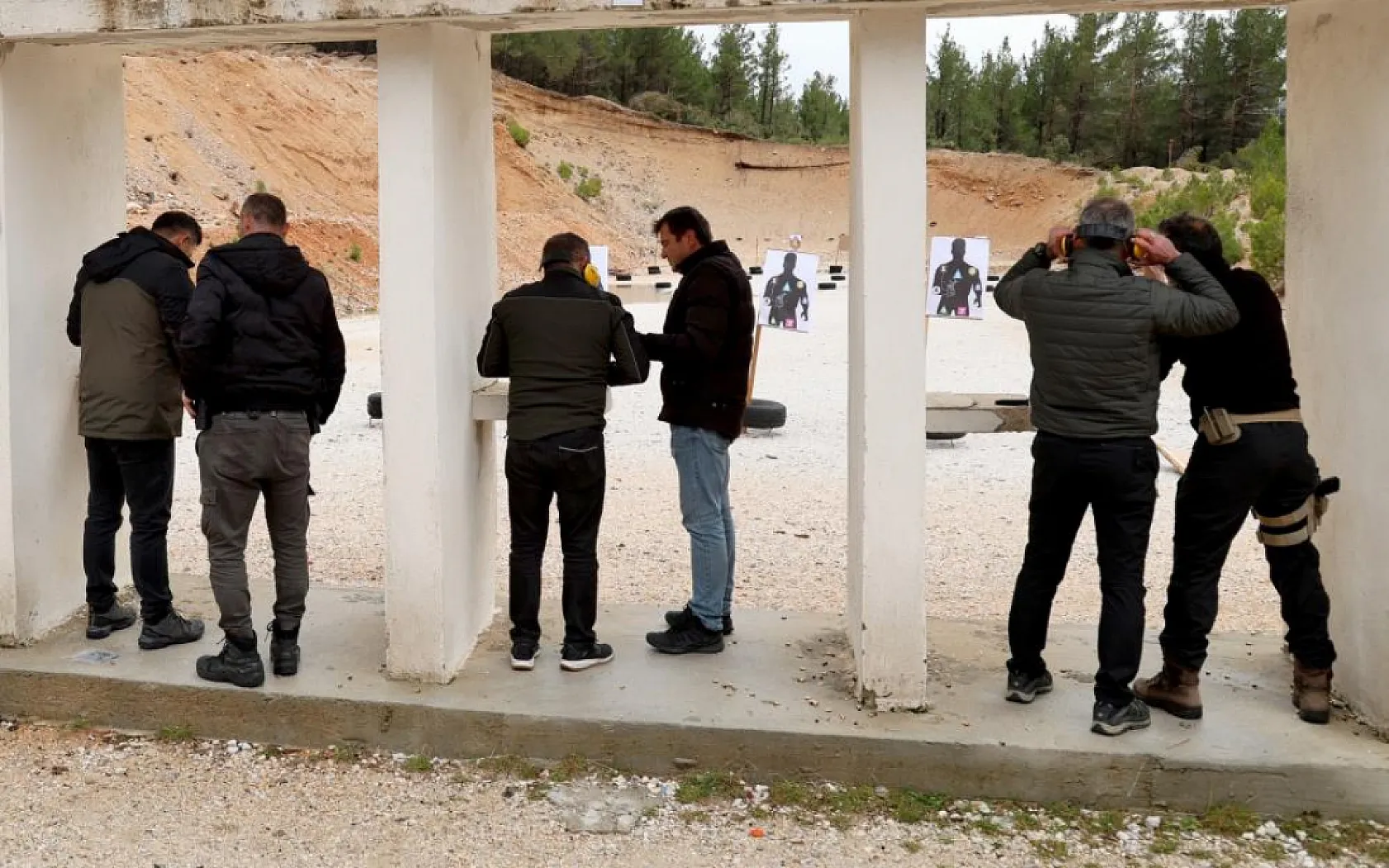 Muğla Orman Bölge Müdürlüğü personeline silah eğitimi