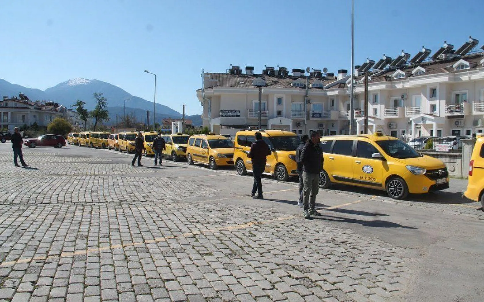 Güven, 'Taksiciler olarak bu sene beklentileri yakalamış değiliz'