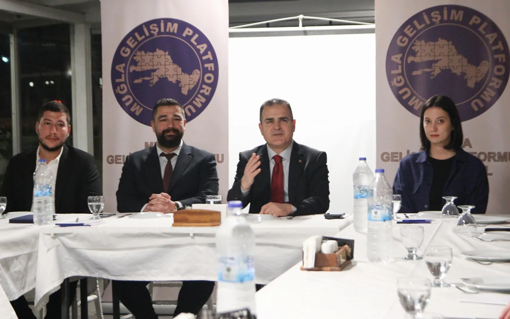 Muğla Gelişim Platformu projelerini Vali Akbıyık'a anlattı