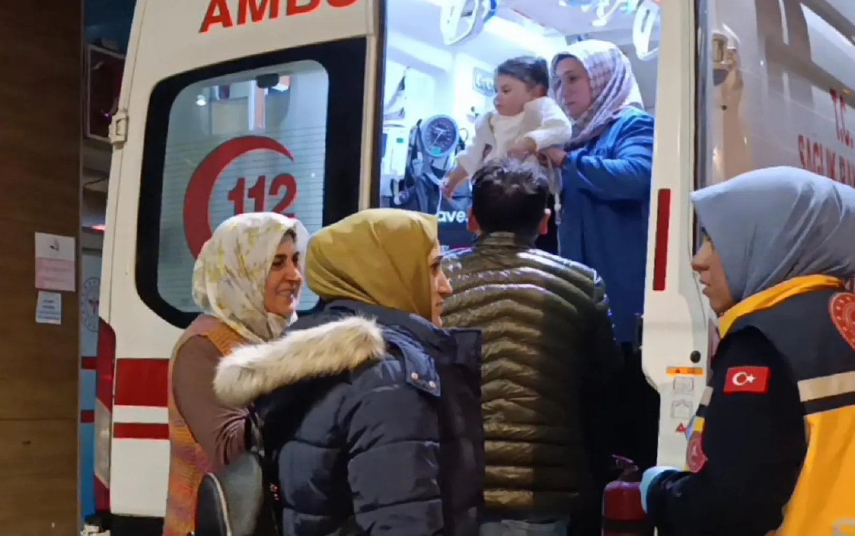 Merdivenlerden yuvarlanan 1 yaşındaki bebek yaralandı