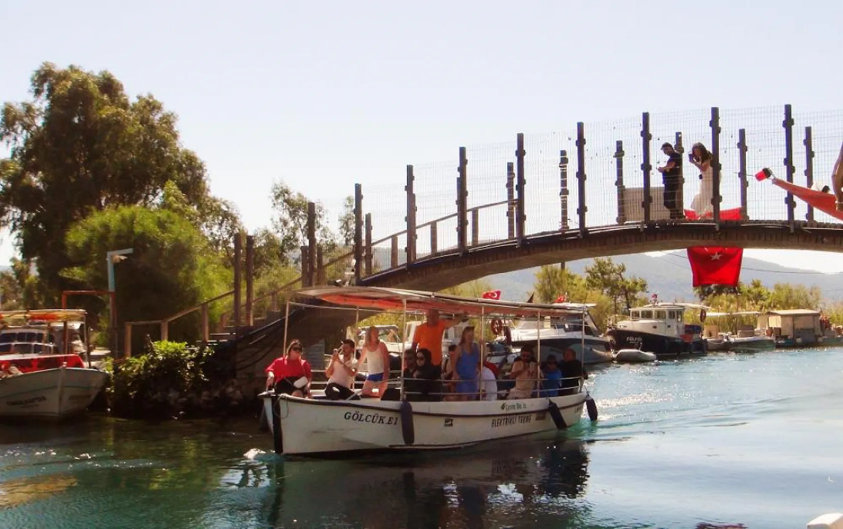 Muğla'da deniz, kum, güneş keyfi devam ediyor