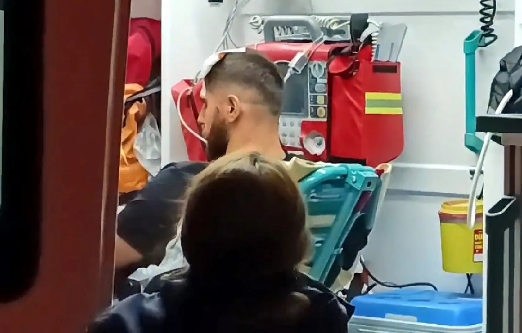 Şişeli, bıçaklı 'kadına bakma' kavgası: 2 yaralı