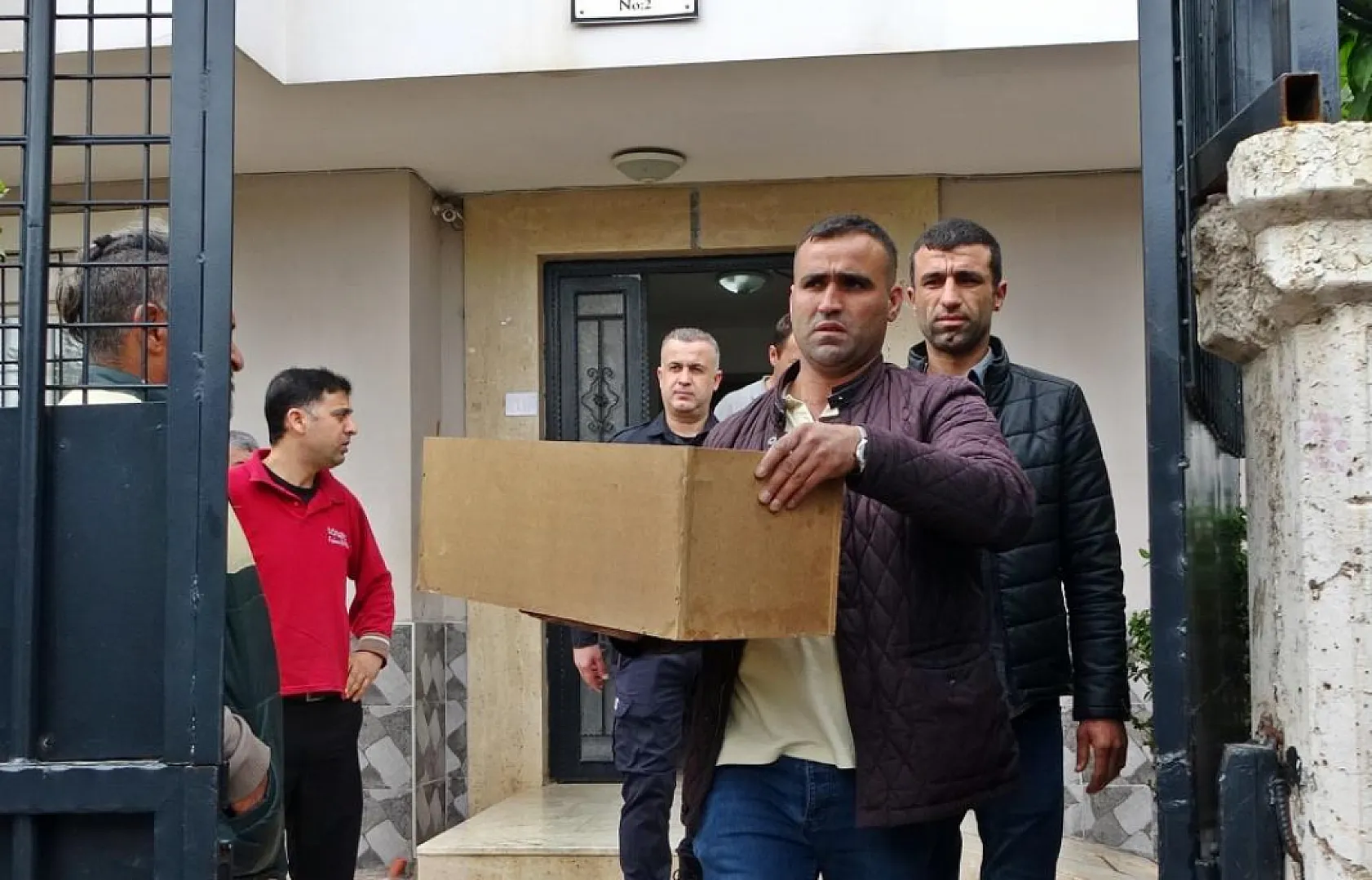 3 aylık Meva bebeğin yanarak can verdiği evde yine yangın çıktı