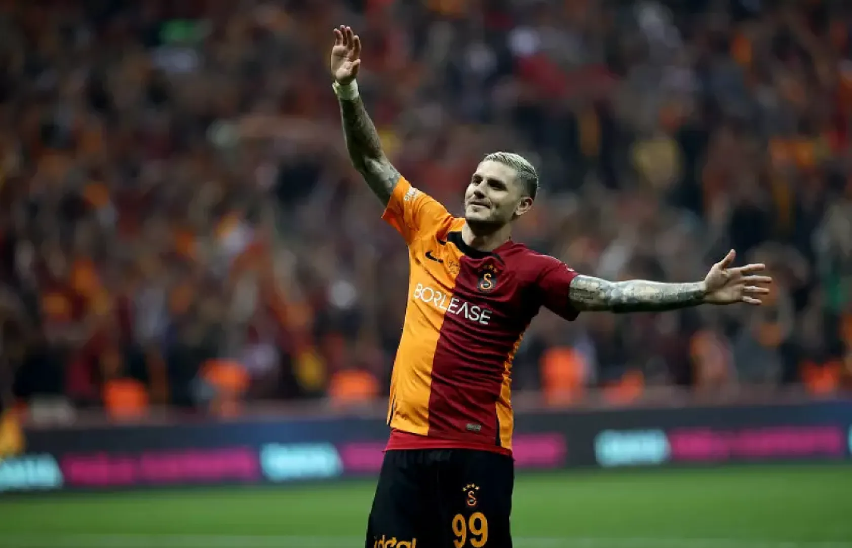 İcardi'ye benzerliği ile dikkat çekiyor! Türk futbolcu sosyal medyanın gündemine oturdu