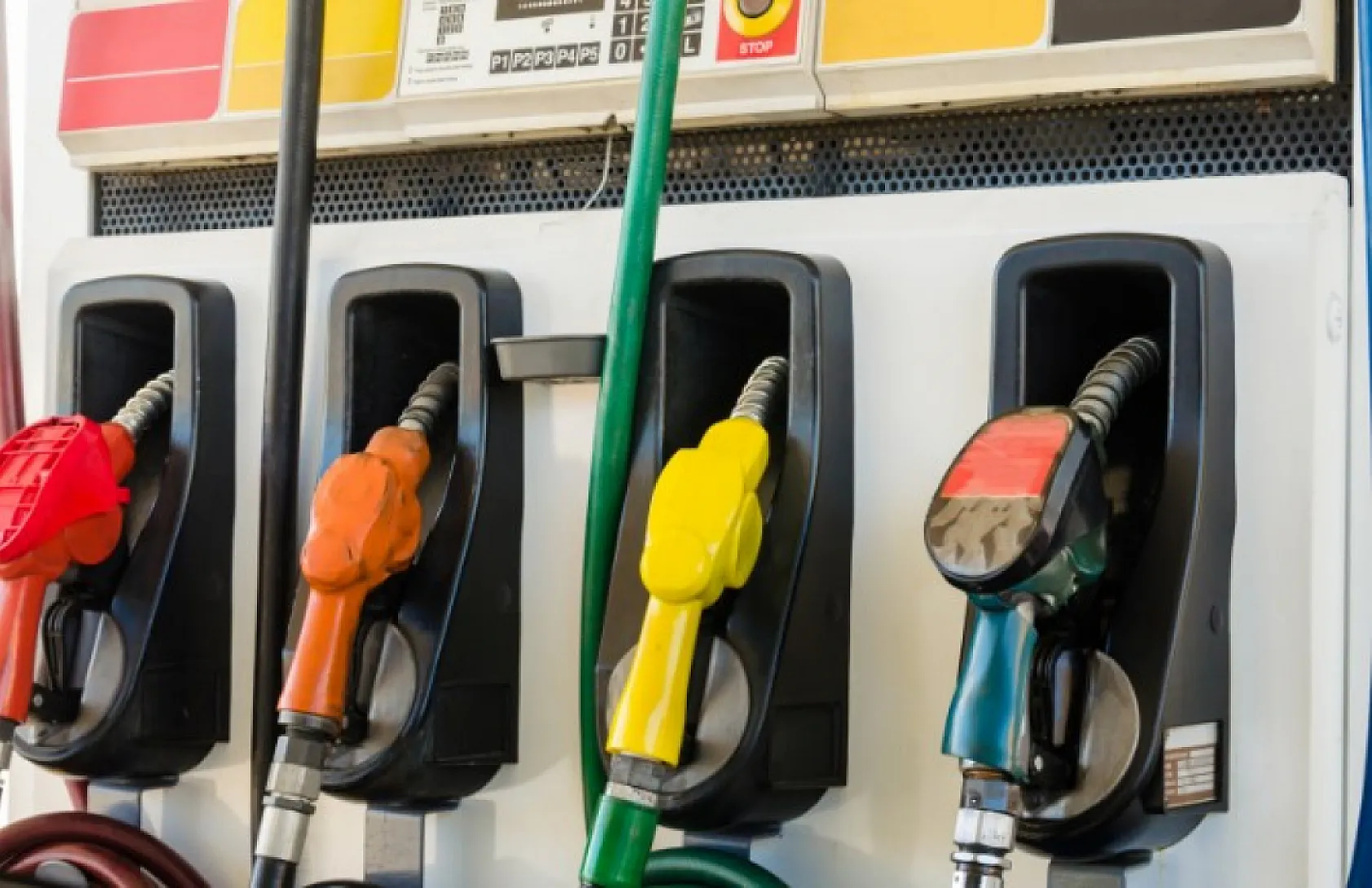 Pompa başında şaşırmayın benzine yine zam geldi