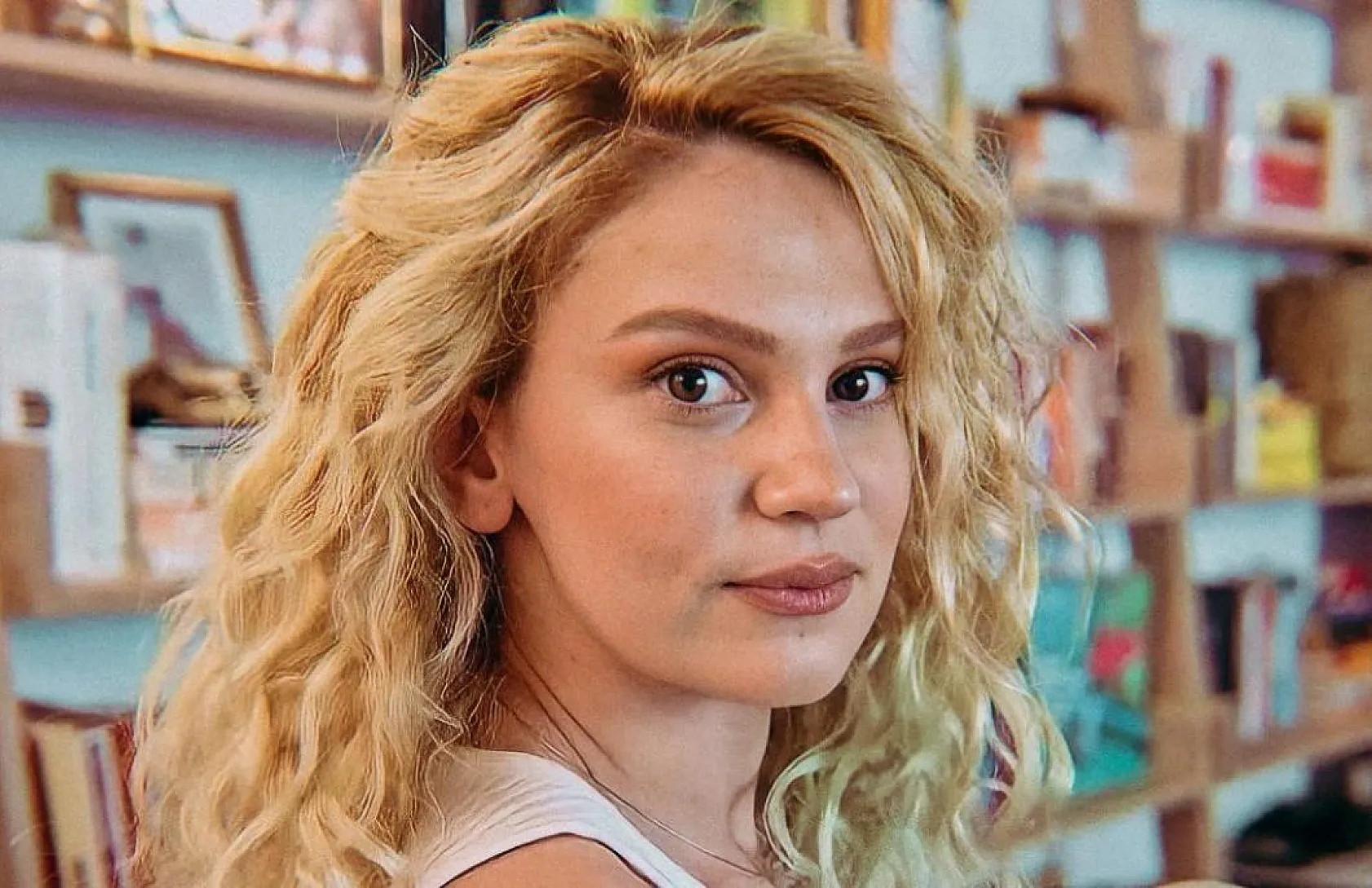 Ünlü oyuncu 'hakaret' suçundan ifade verdi!