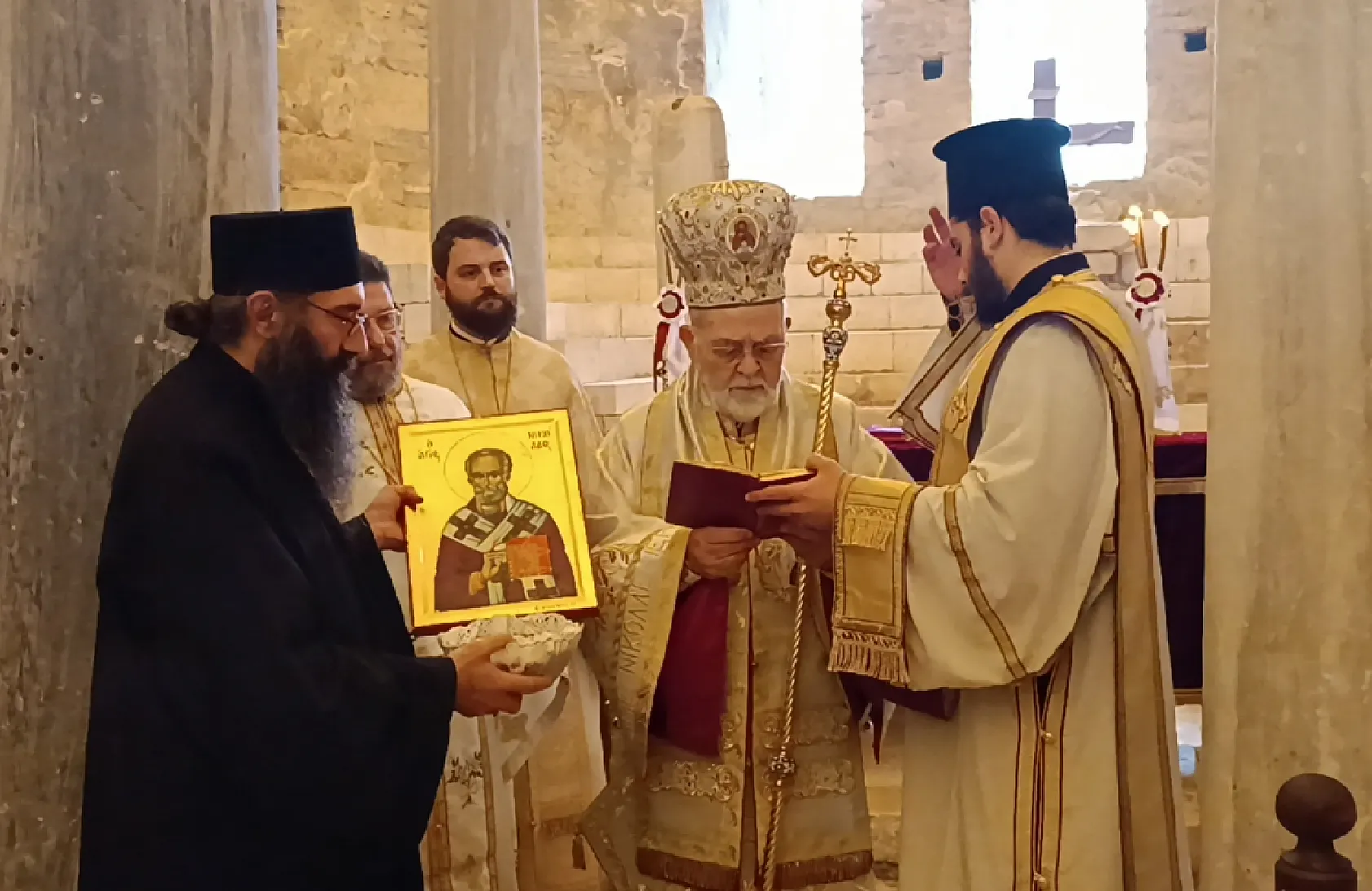 Antalya'da Ortodokslar, 'Noel Baba'nın ölüm yıl dönümünde ayin yaptı