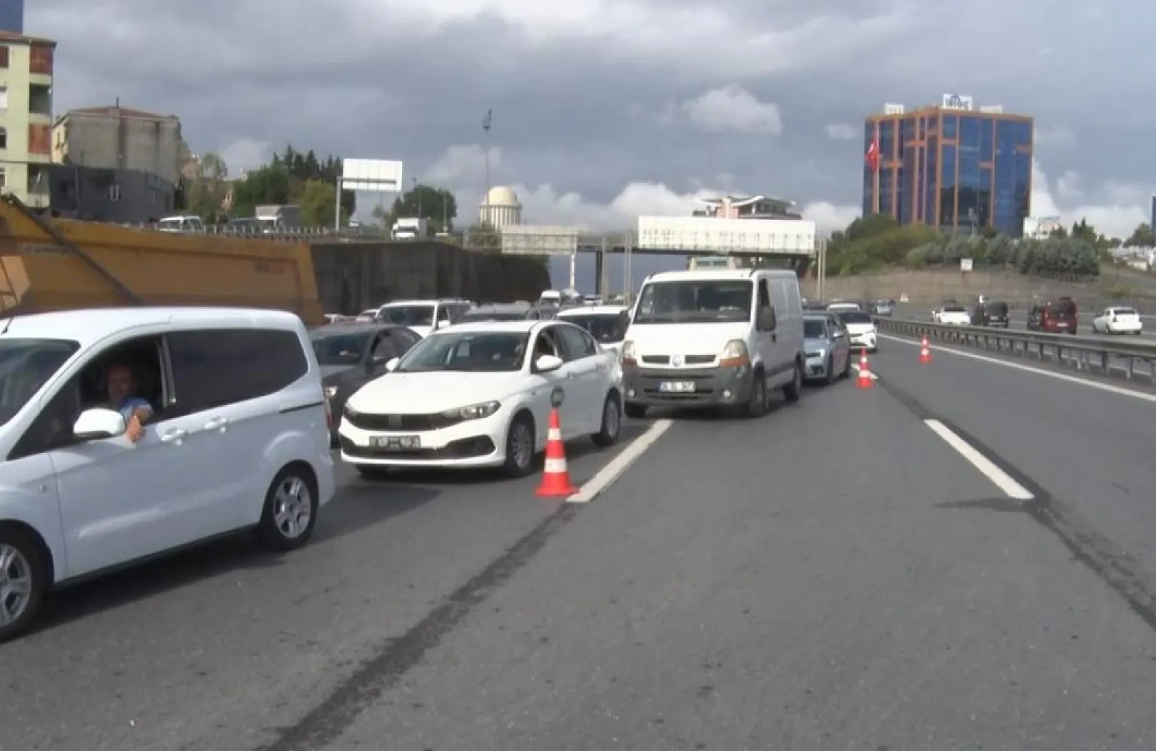 Feci zincirleme kaza: 2 ölü, 5 yaralı
