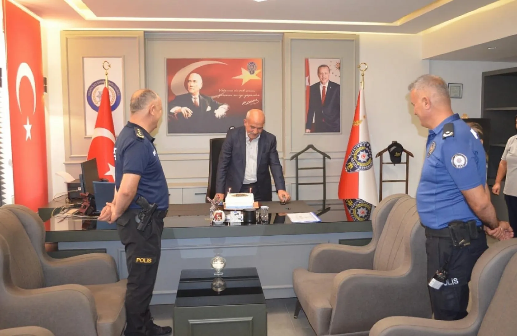 Fethiye İlçe Emniyet Müdürlüğü'nde Görev Değişimi: Kayhan Dadaşoğlu Emekli Oldu, Muzaffer Yüceur Göreve Başladı