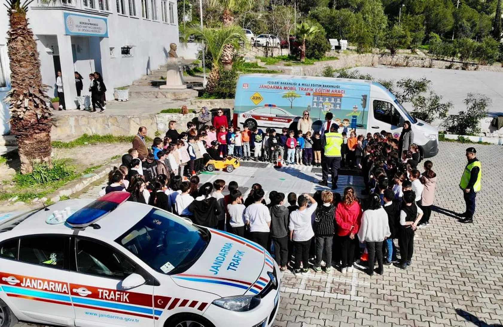 Jandarmadan Okullara Bilgilendirme Eğitimi