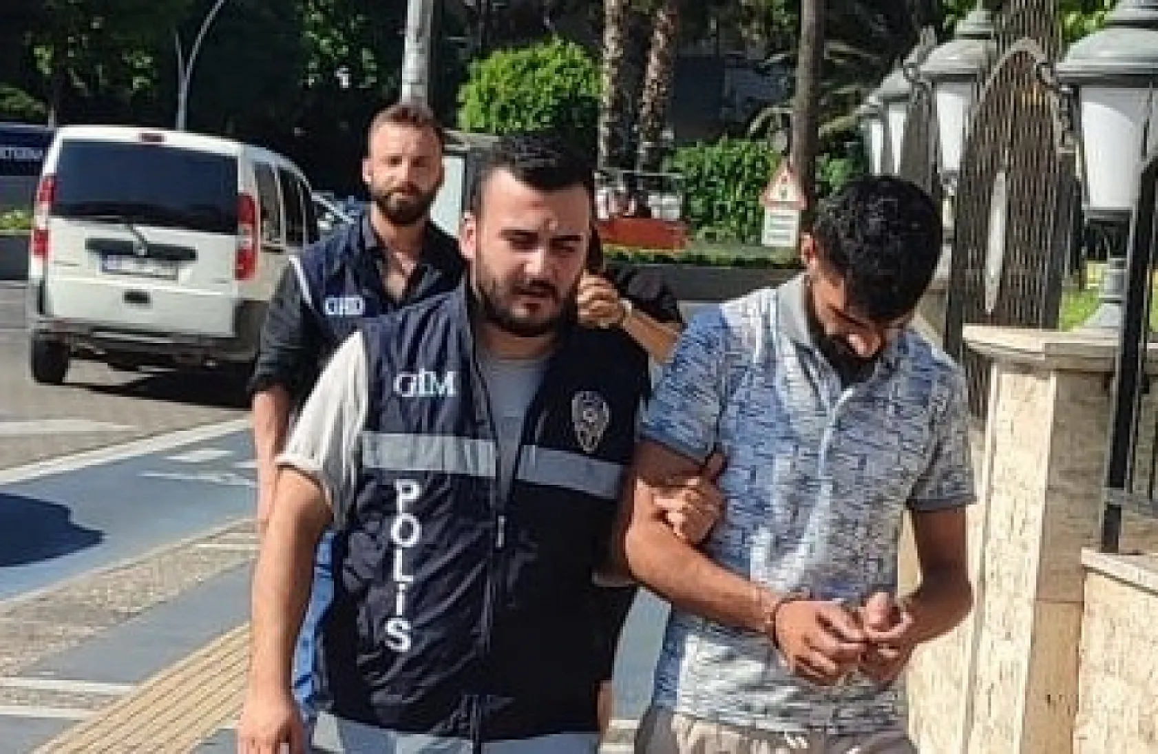 Marmaris'te İnsan Kaçakçılığı Operasyonu: 3 Kaçakçı Tutuklandı!