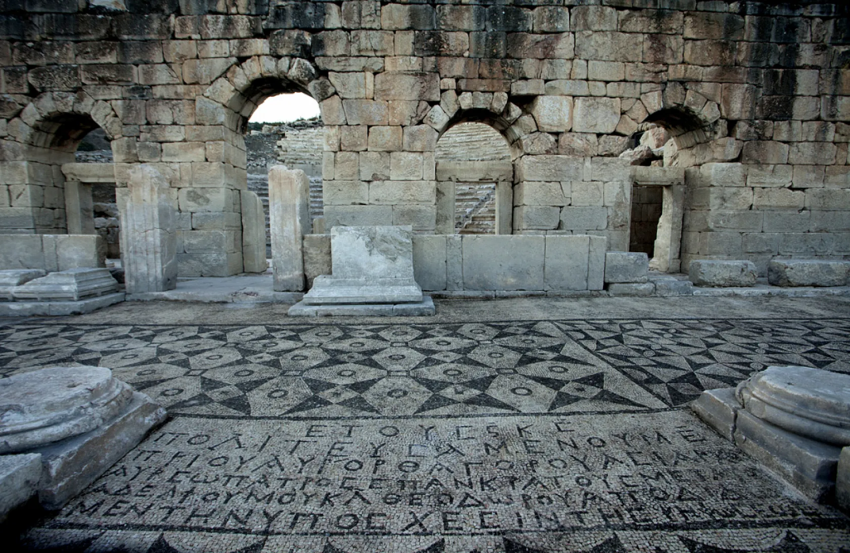 Kibyra'da kışın kapatılıp yazın açılan Medusa mozaiğinin sırrı ne?