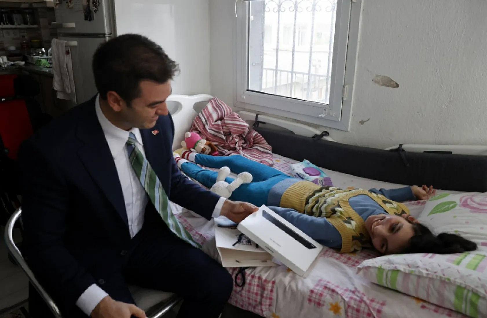 Başkan Mandalinci 'süper babaanne' olarak tanınan Gülsiye Duran'ı ziyaret etti