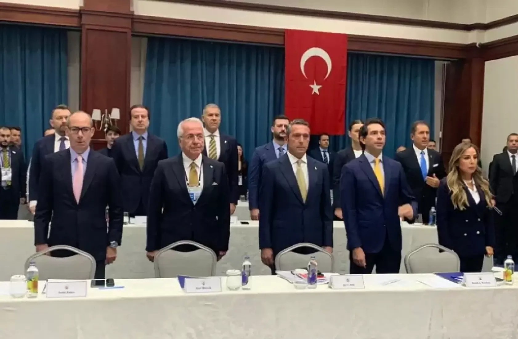 Fenerbahçe'de YDK Toplantısı, Maçın Suudi Arabistan'da oynanaması için önerge kabul edildi
