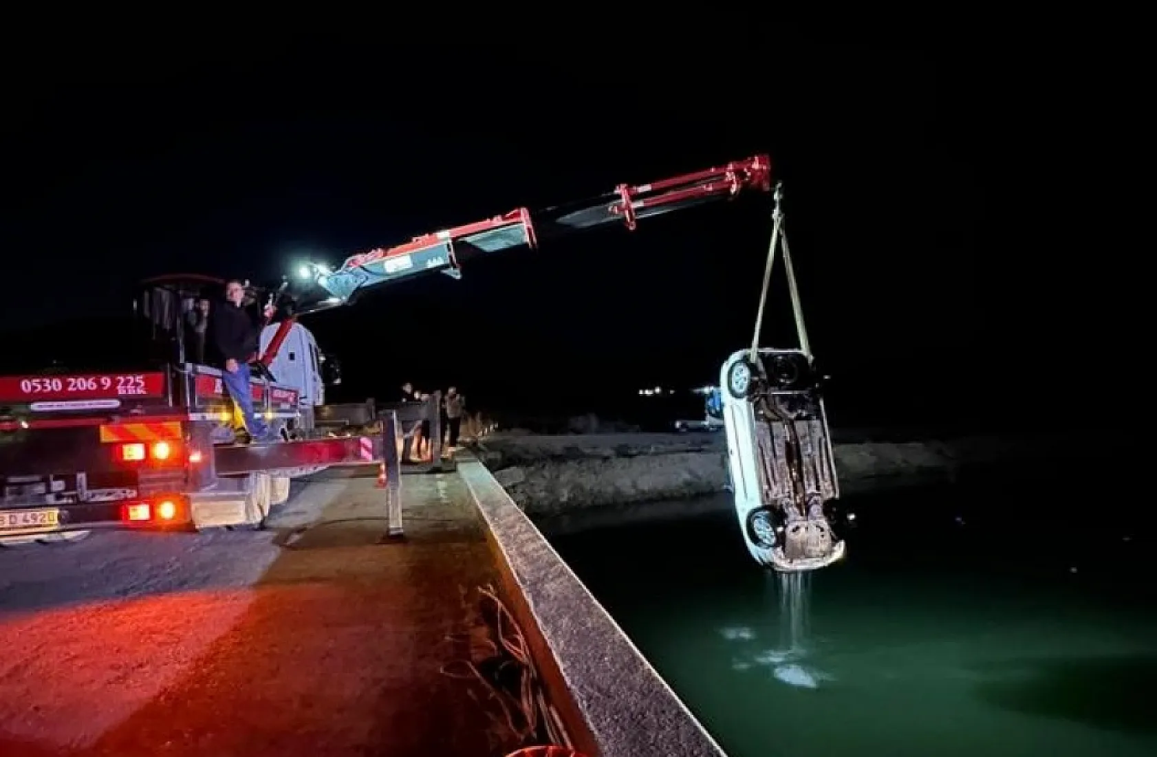 Muğla'da otomobil köprüden suya uçtu, 2 ölü