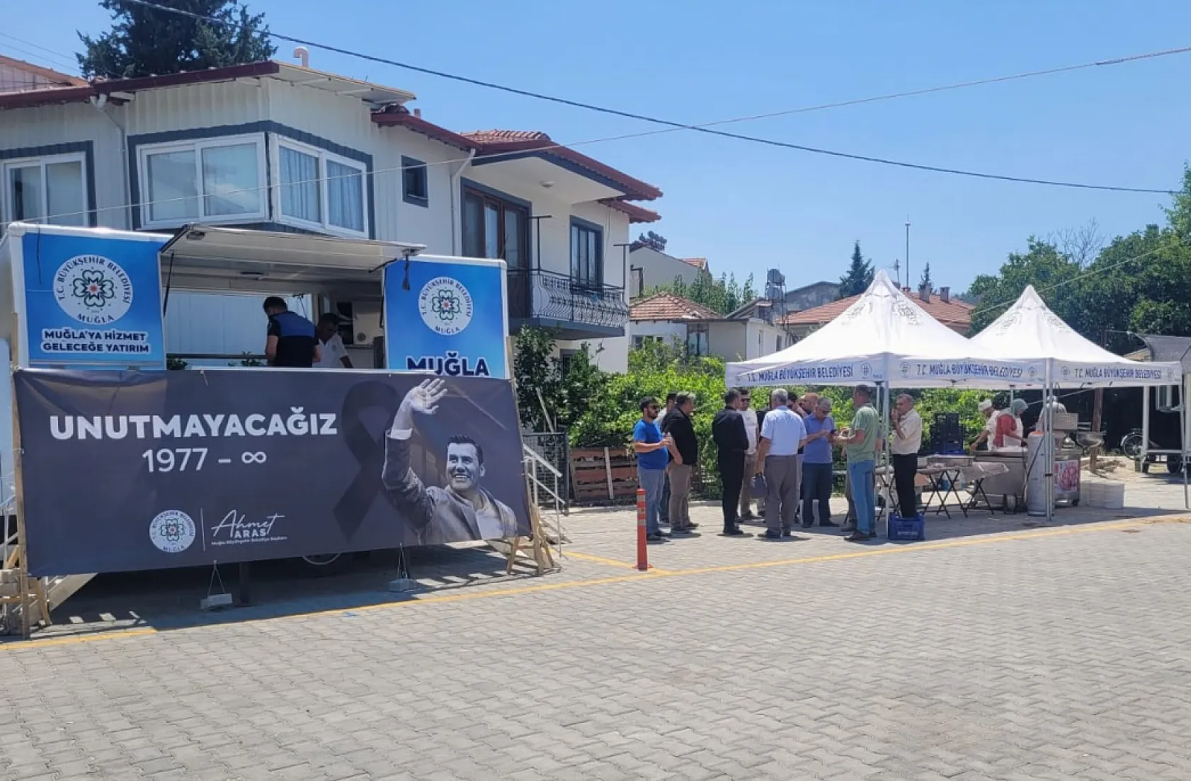 Muğla Büyükşehir Belediyesi'nden Seydikemer'de Ferdi Zeyrek Anısına Lokma Hayrı