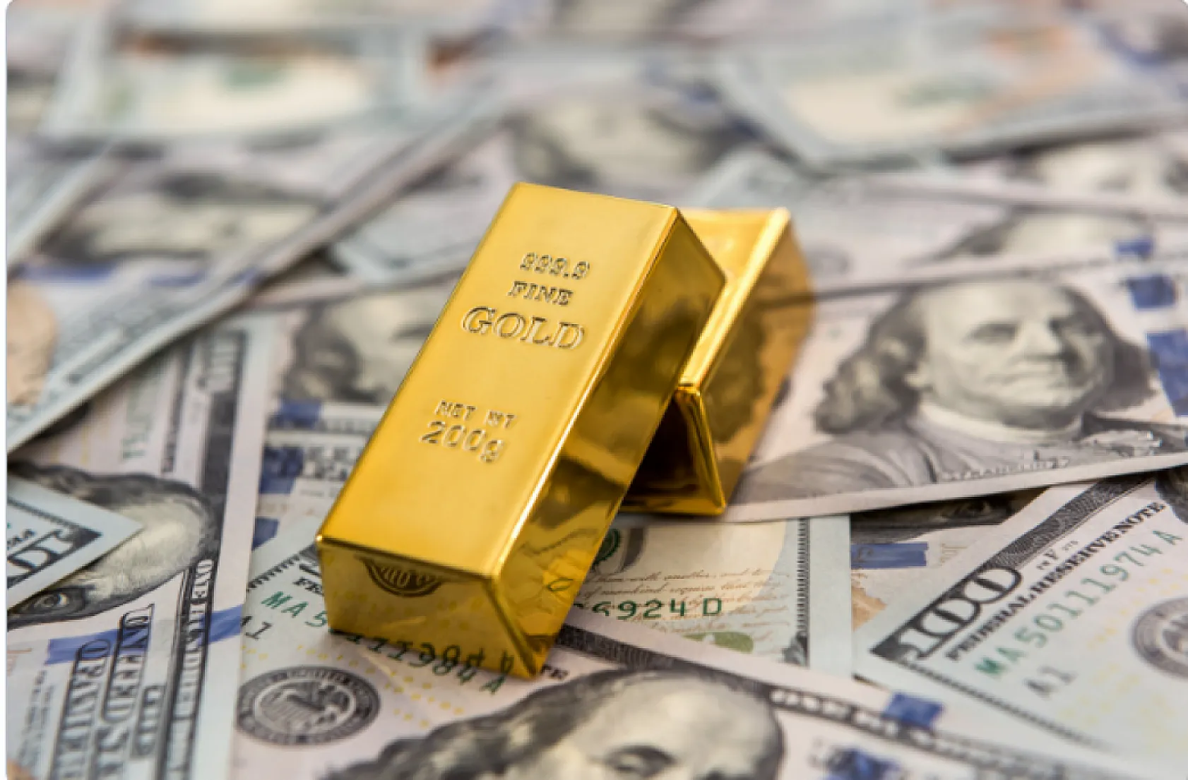 Altın Piyasasında Yeni Haftaya Dalgalı Başlangıç