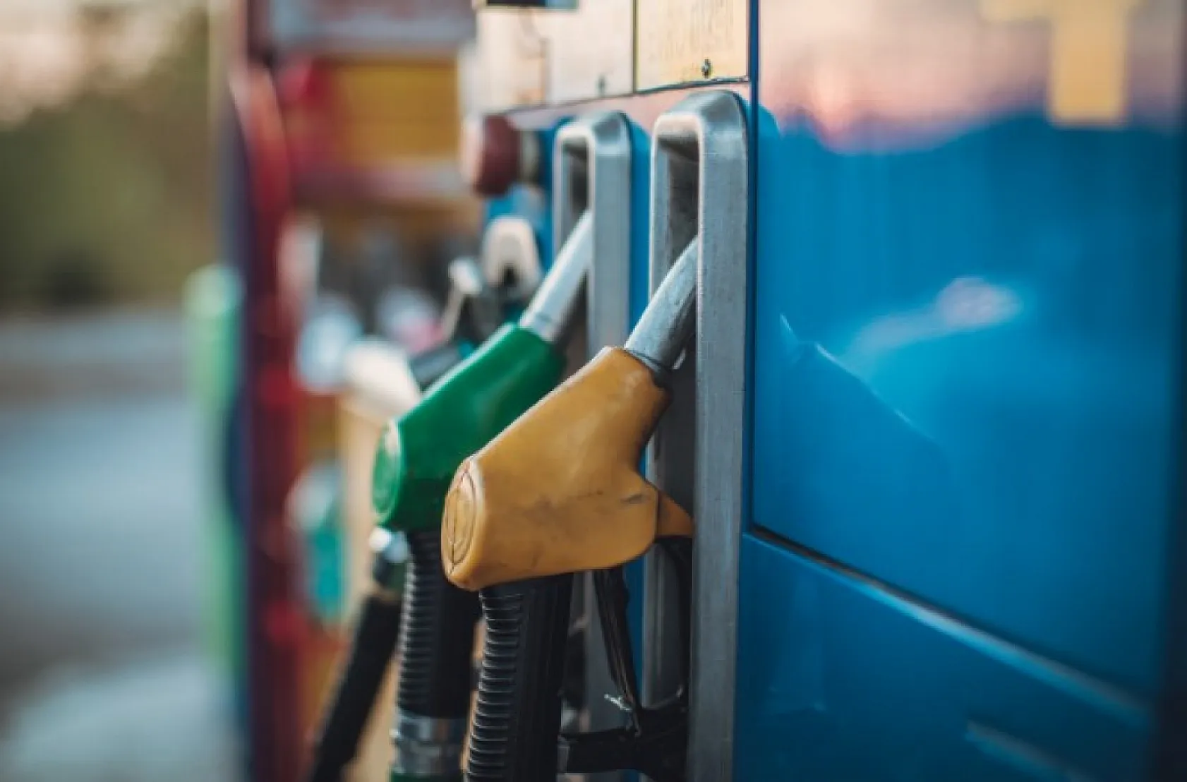 Benzin ve motorine bir gecede iki zam, benzin fiyatları ne kadar?