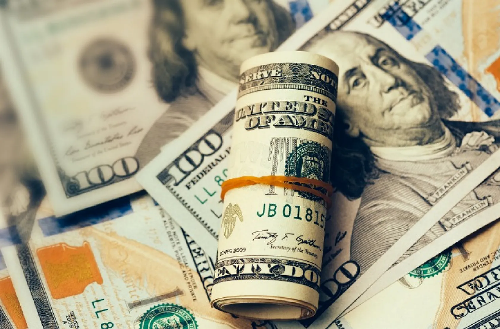 Dolar Tarihi Zirvesini Aştı, Ekonomide Dalgalanmalar Sürüyor