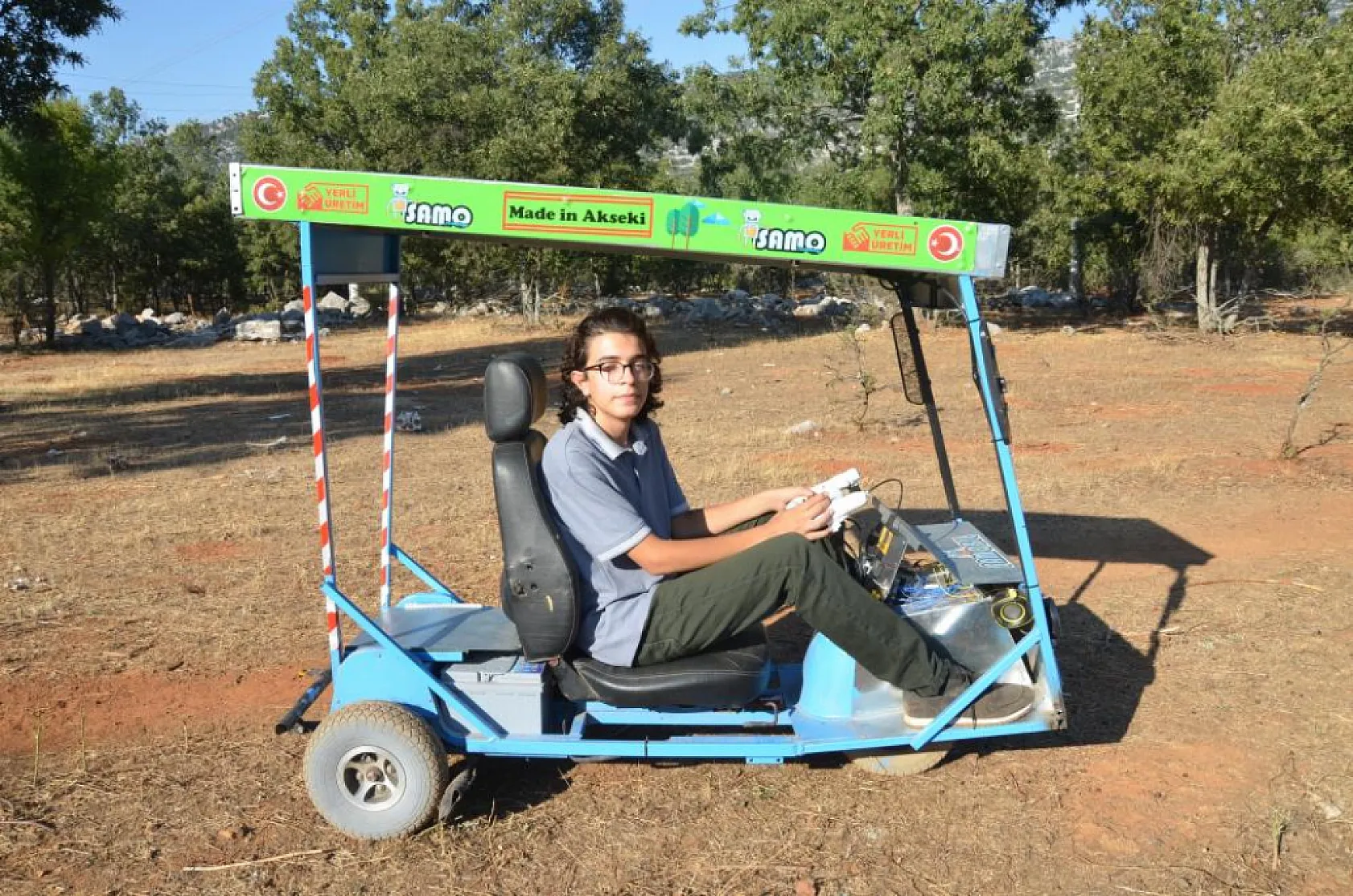 15 yaşındaki genç güneş enerjisi paneliyle çalışan 65 km menzilli araç yaptı