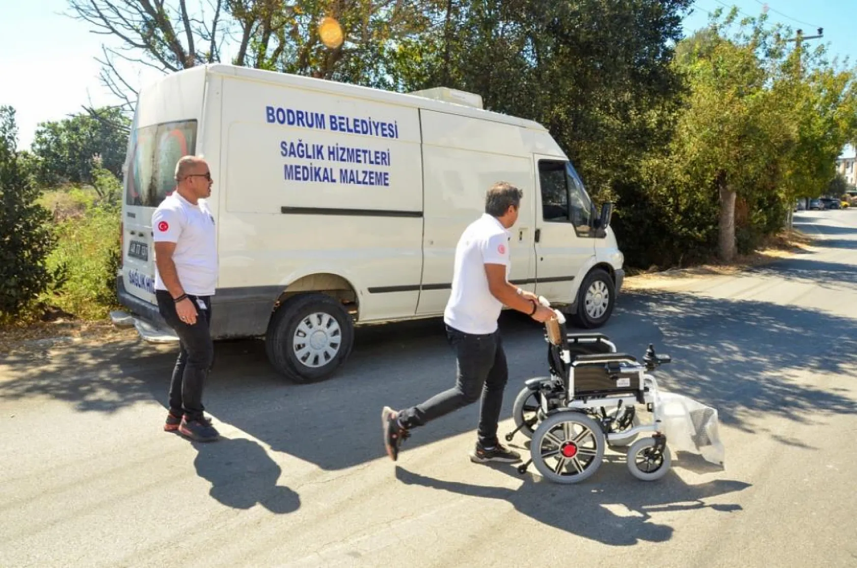 Bodrum Belediyesi'nden akülü sandalye, bakım ve onarım desteği