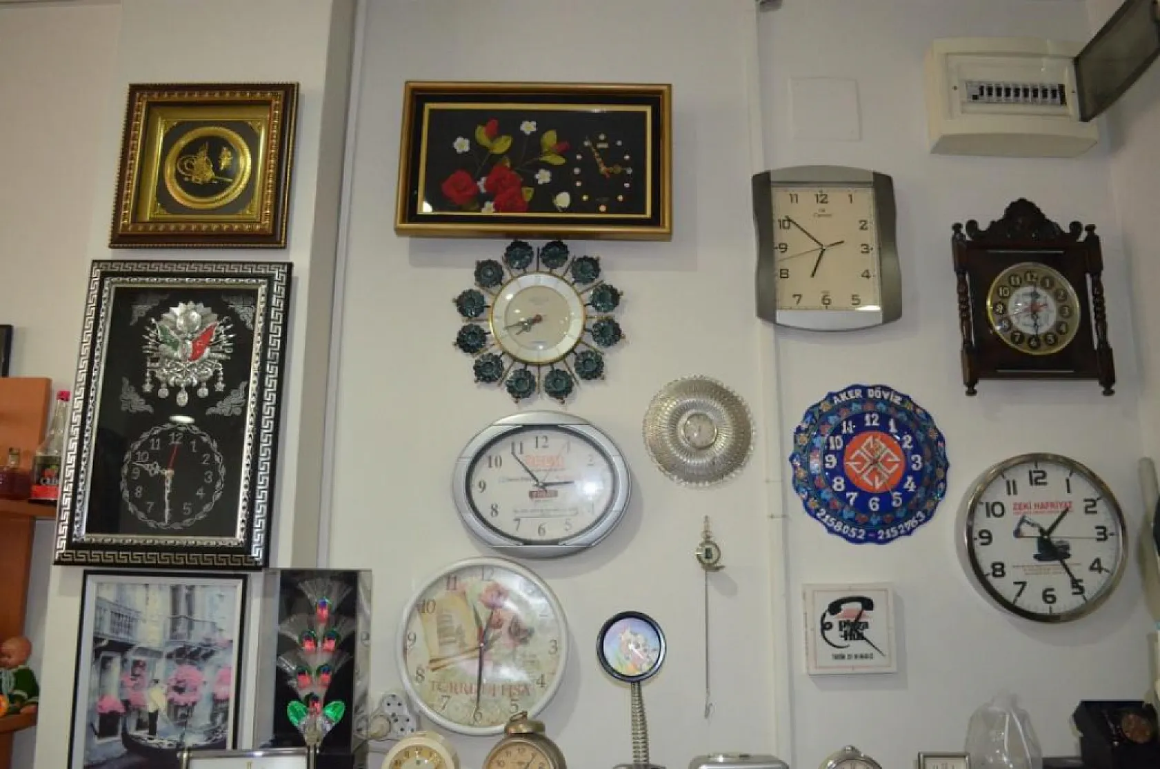 Emekli öğretmenin evinden tarih fışkırıyor: II. Mahmut'un masasından Çanakkale kılıcına