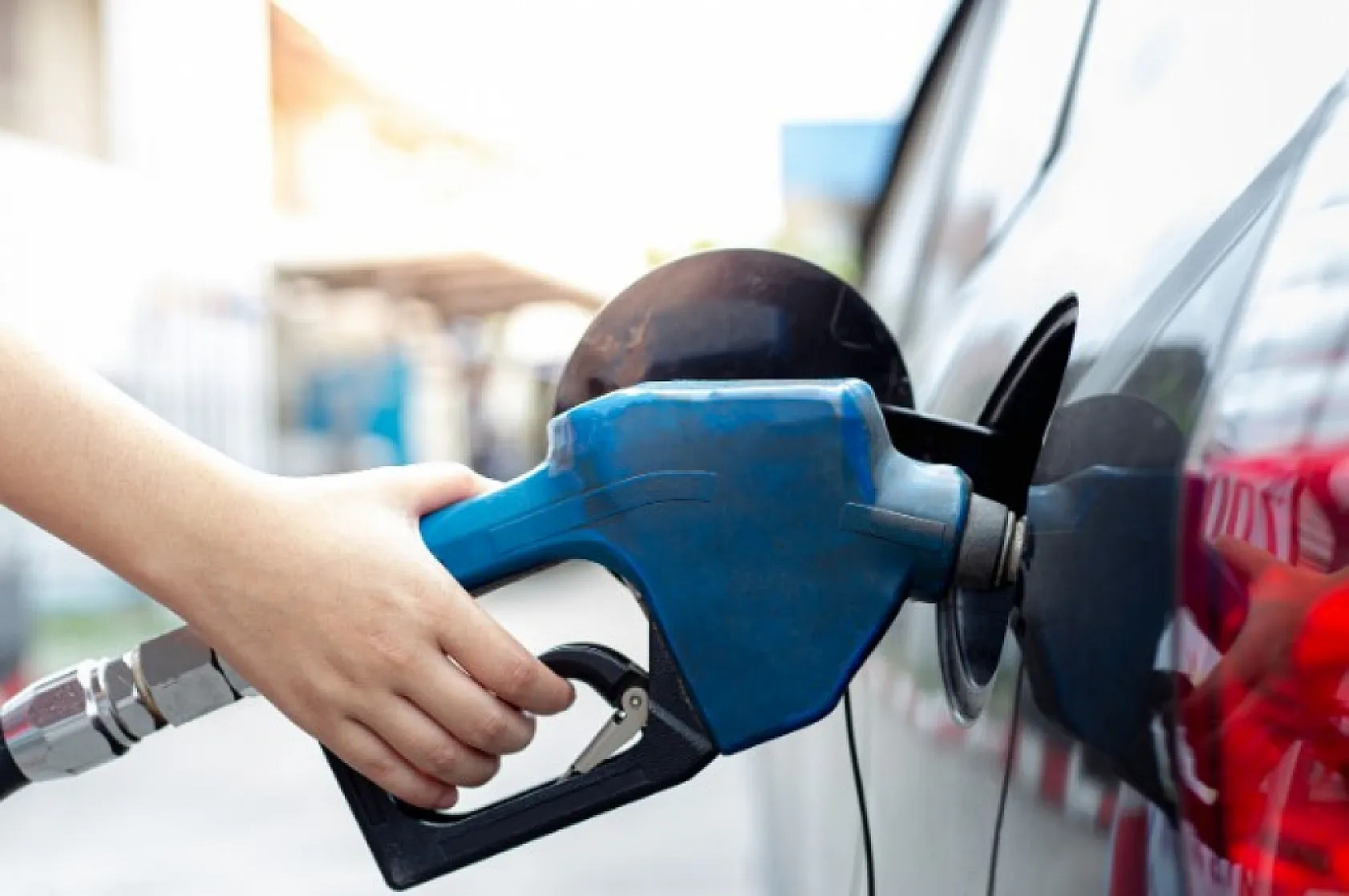 Benzin ve motorine bir gecede iki zam, benzin fiyatları ne kadar?