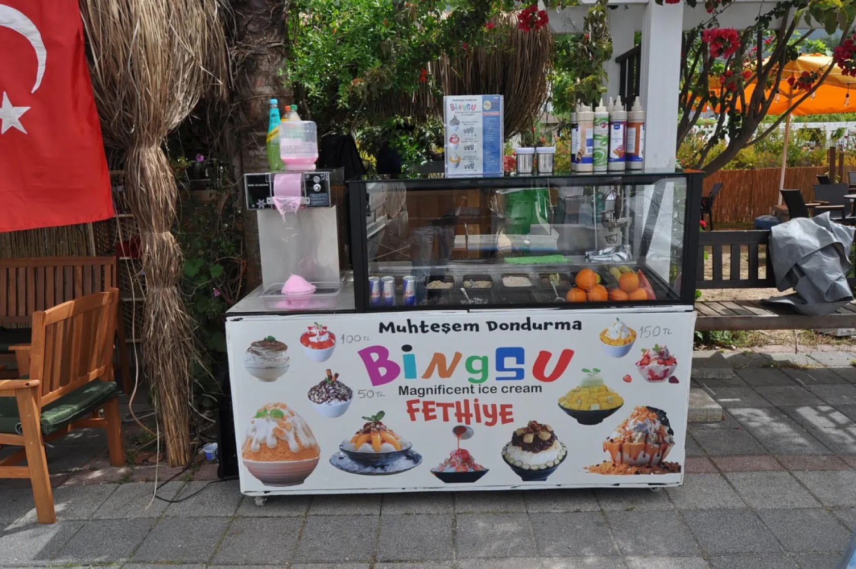 Sıcak yaz günlerinin vazgeçilmez dondurması 'Bingsu' artık Fethiye'de