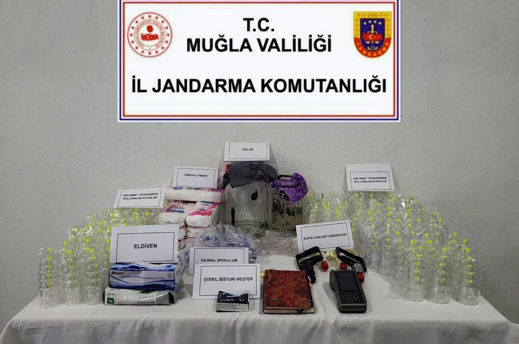 Muğla'da Merdiven altı hacamat ve sülük tedavisine operasyon