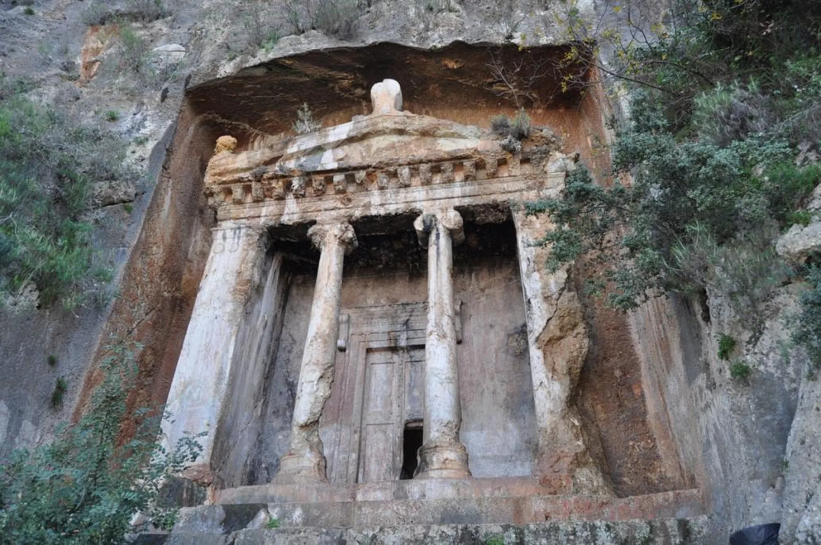 Fethiye Amintas Kaya Mezarı nerede? Nasıl gidilir? Giriş ücreti ne kadar?