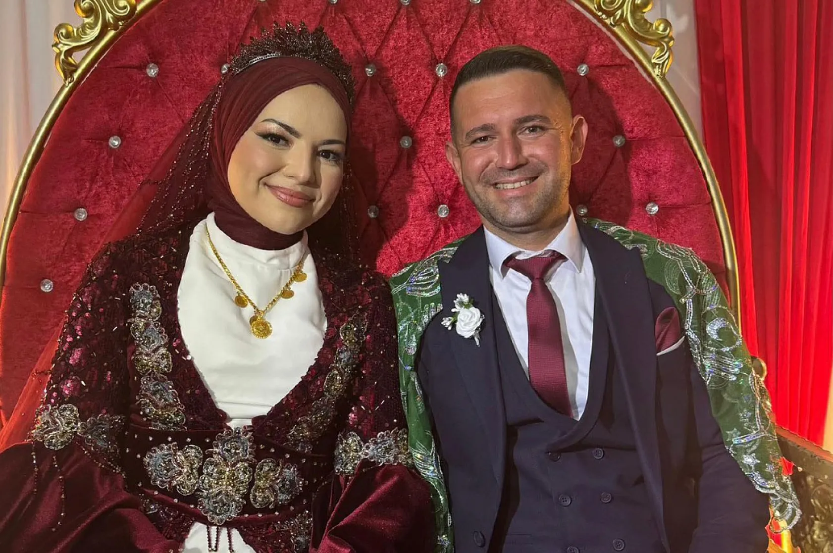 Fethiye'de Sarı Taksi Gelin Arabasına Dönüştü, Rıdvan ve Beyza'nın Mutlu Günü