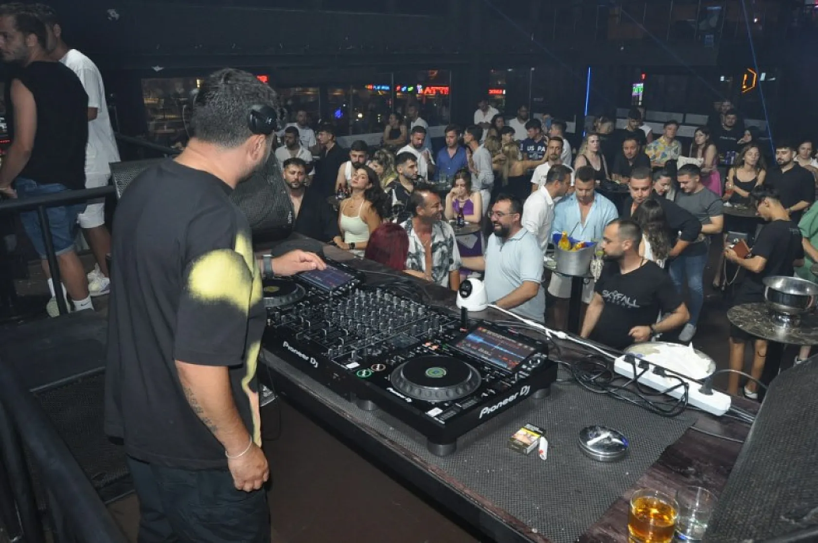 Fethiye Skyfall'da Muhteşem DJ Space Motion Gösterisi