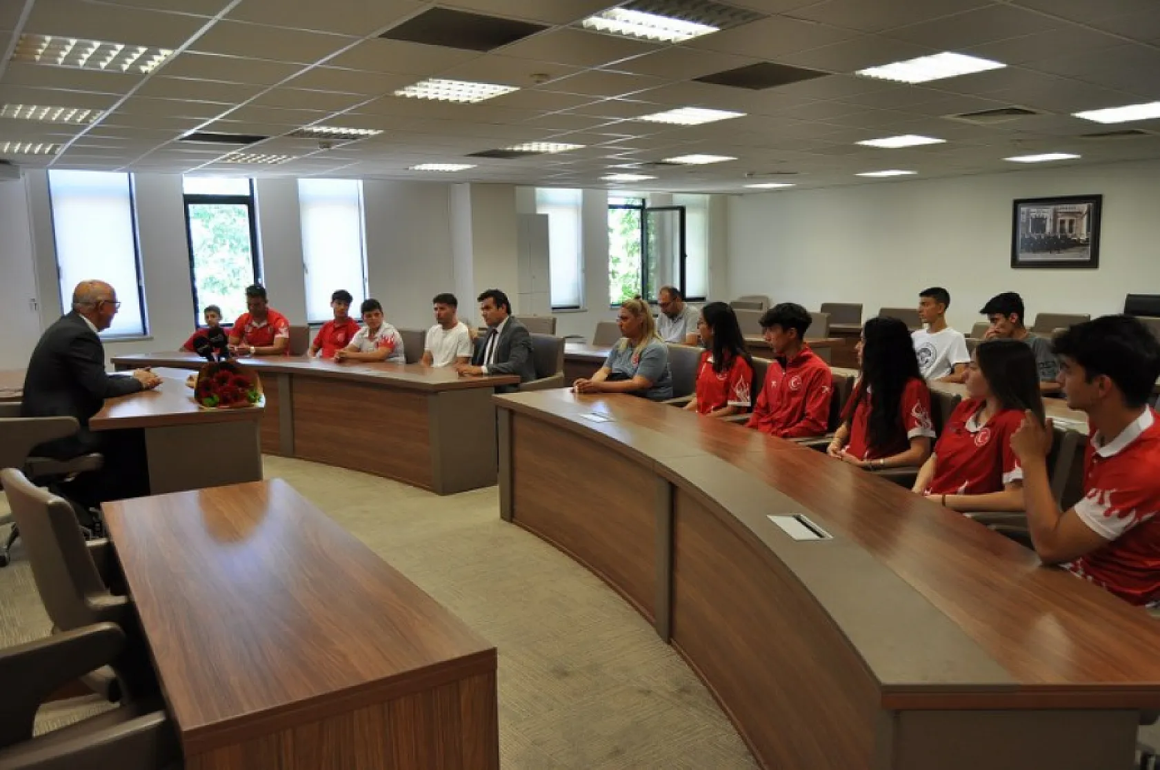 Fethiye'de Sporculardan Kaymakam Ertaş ve Başkan Yardımcısı Bolelli'ye Ziyaret