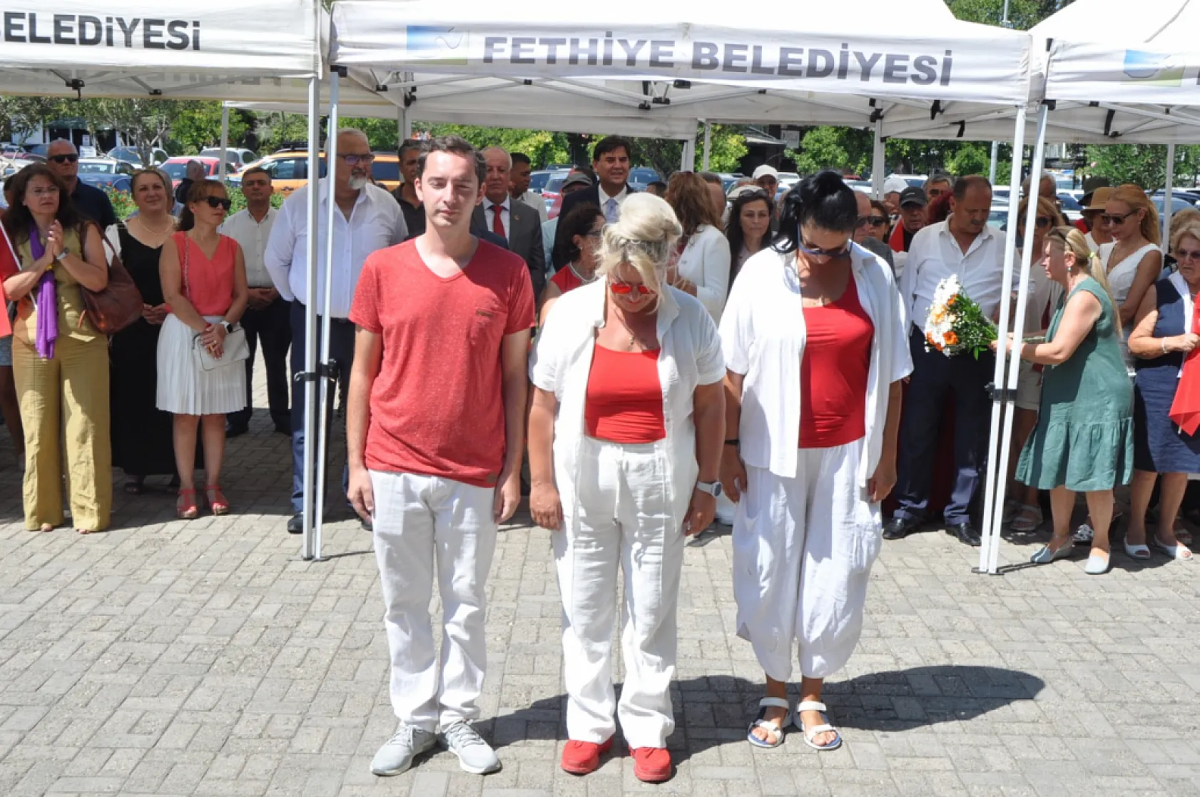 Fethiye'nin Yeni Kurulan Ege Sen Sanat Derneği, Zafer Bayramı'nda Milli Birlik ve Beraberlik Mesajı Verdi