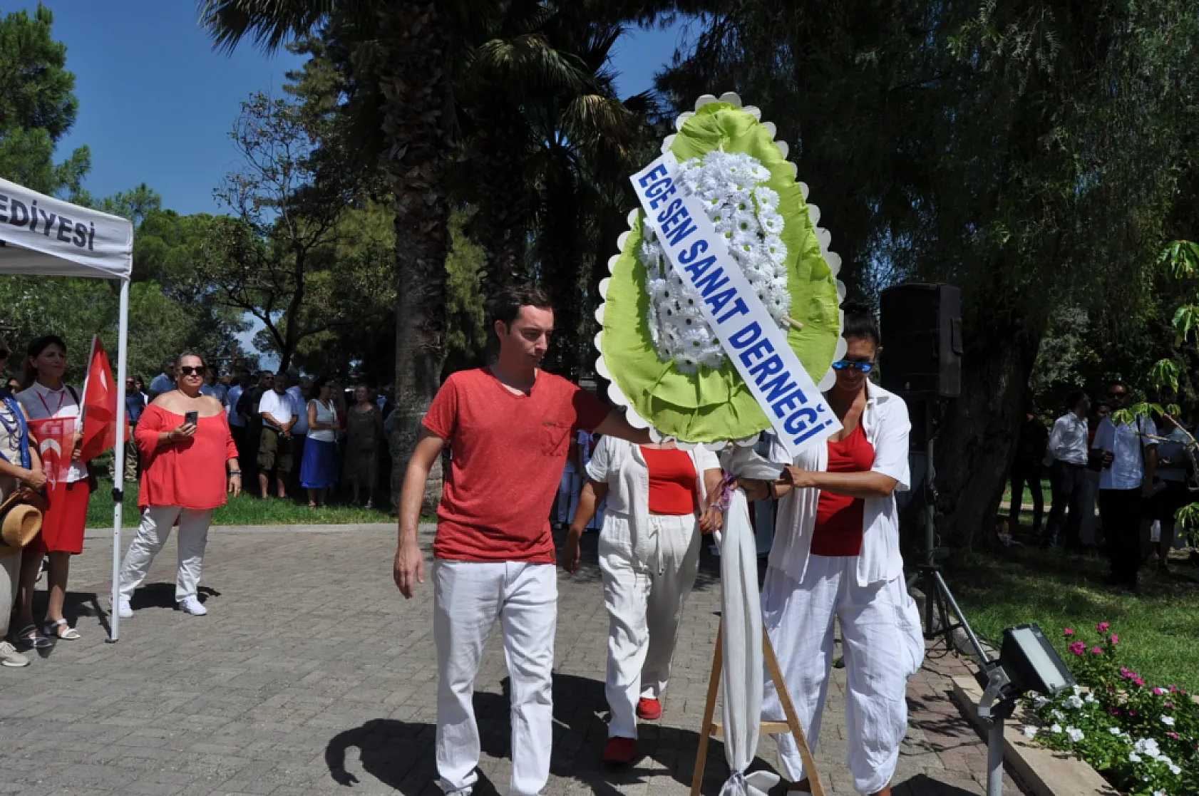 Fethiye'nin Yeni Kurulan Ege Sen Sanat Derneği, Zafer Bayramı'nda Milli Birlik ve Beraberlik Mesajı Verdi