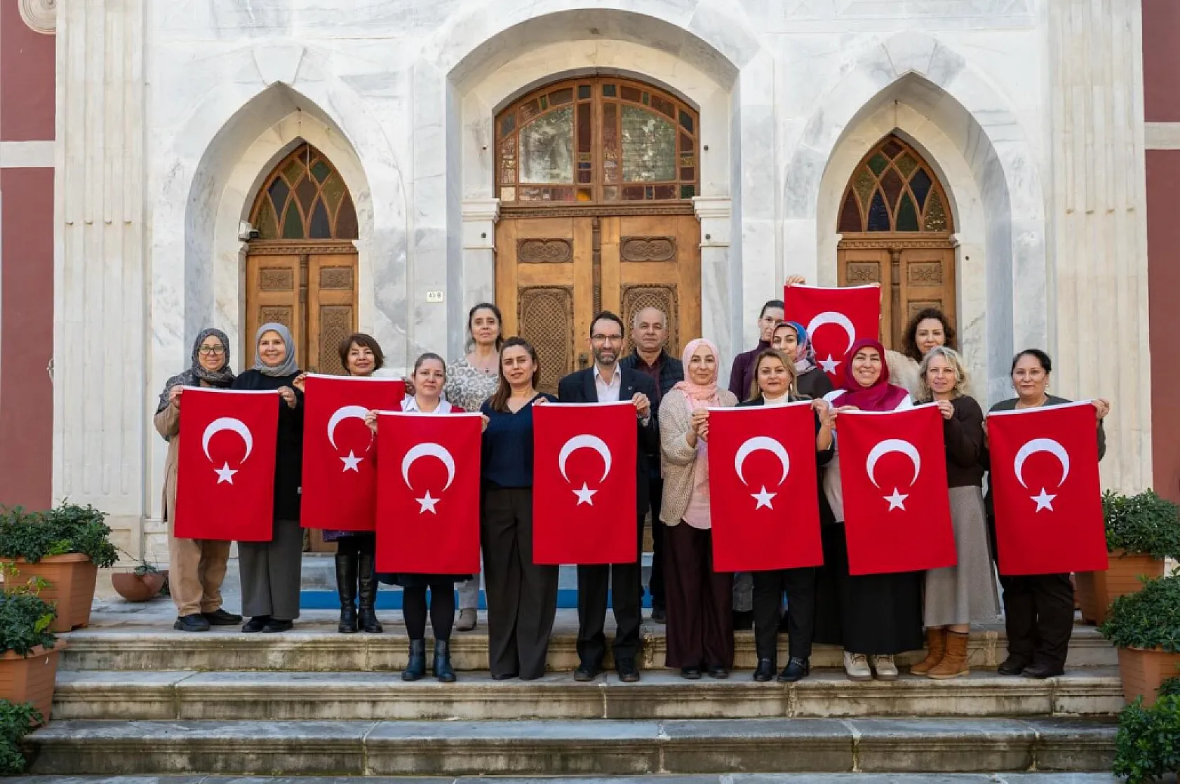 Muğla Olgunlaşma Enstitüsü'nde Bayrak Dikim Kursu tamamlandı