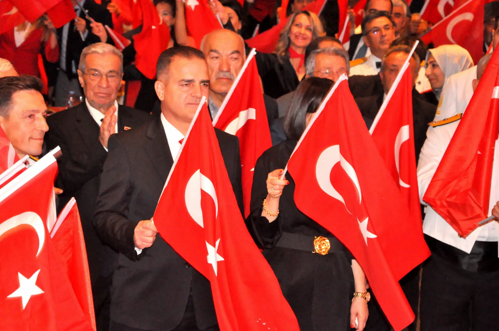 Muğla'da Cumhuriyet balosu coşkuyla kutlandı