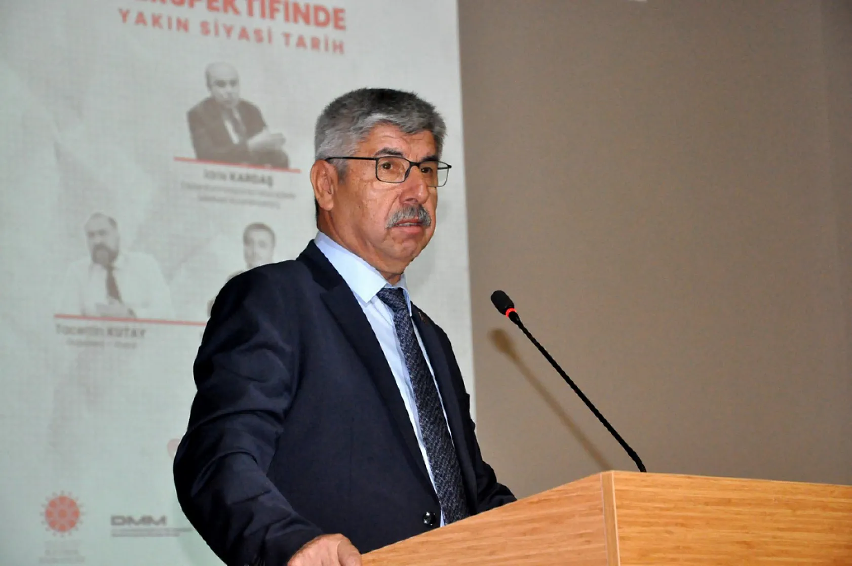 Muğla'da 'Dezenformasyon Perspektifinde Yakın Siyasi Tarih' Paneli Düzenlendi