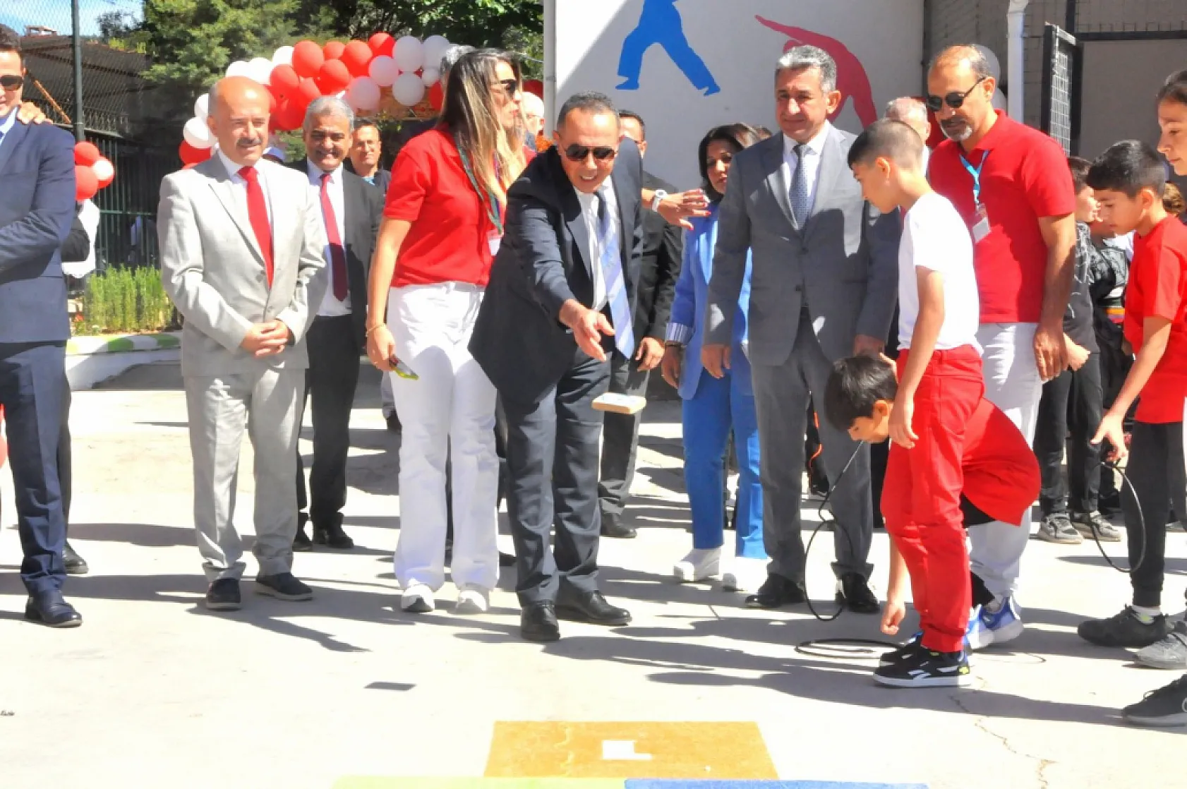 Gelenekten geleceğe Muğla'da renkli çocuk şenliği