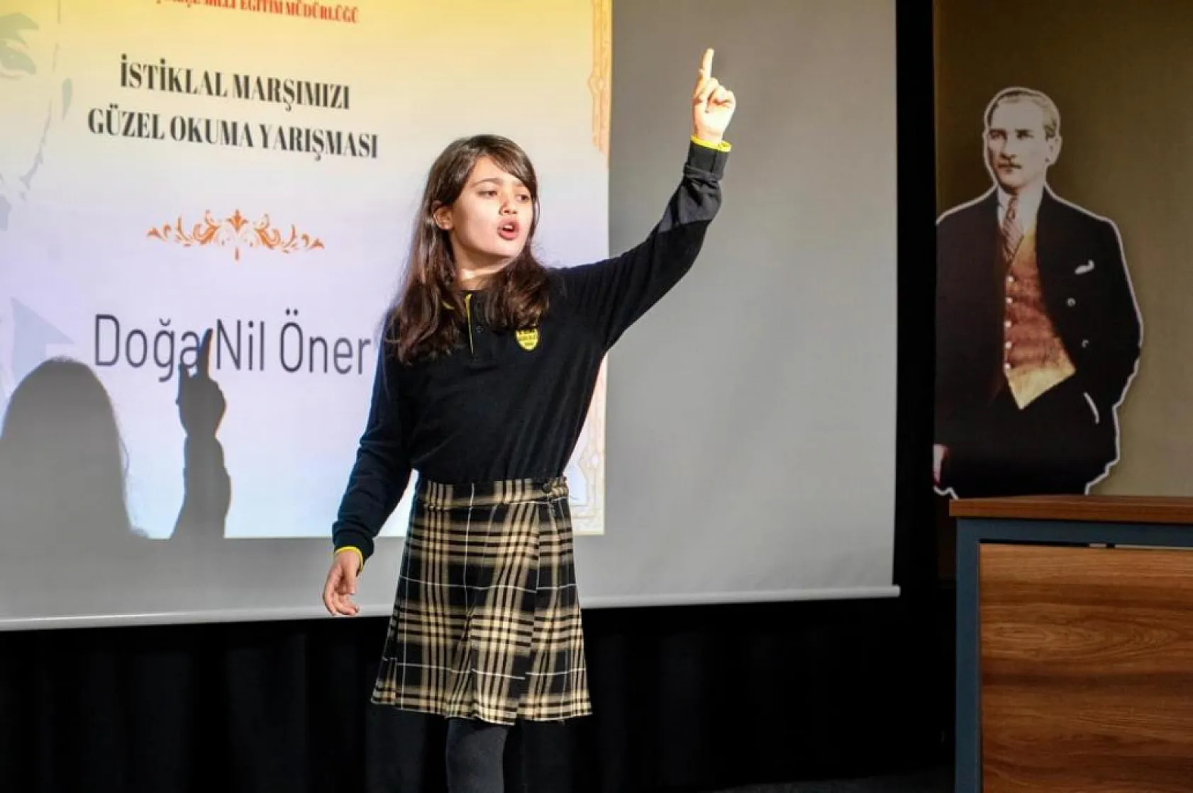 Menteşe'de öğrenciler ödüllerini aldı