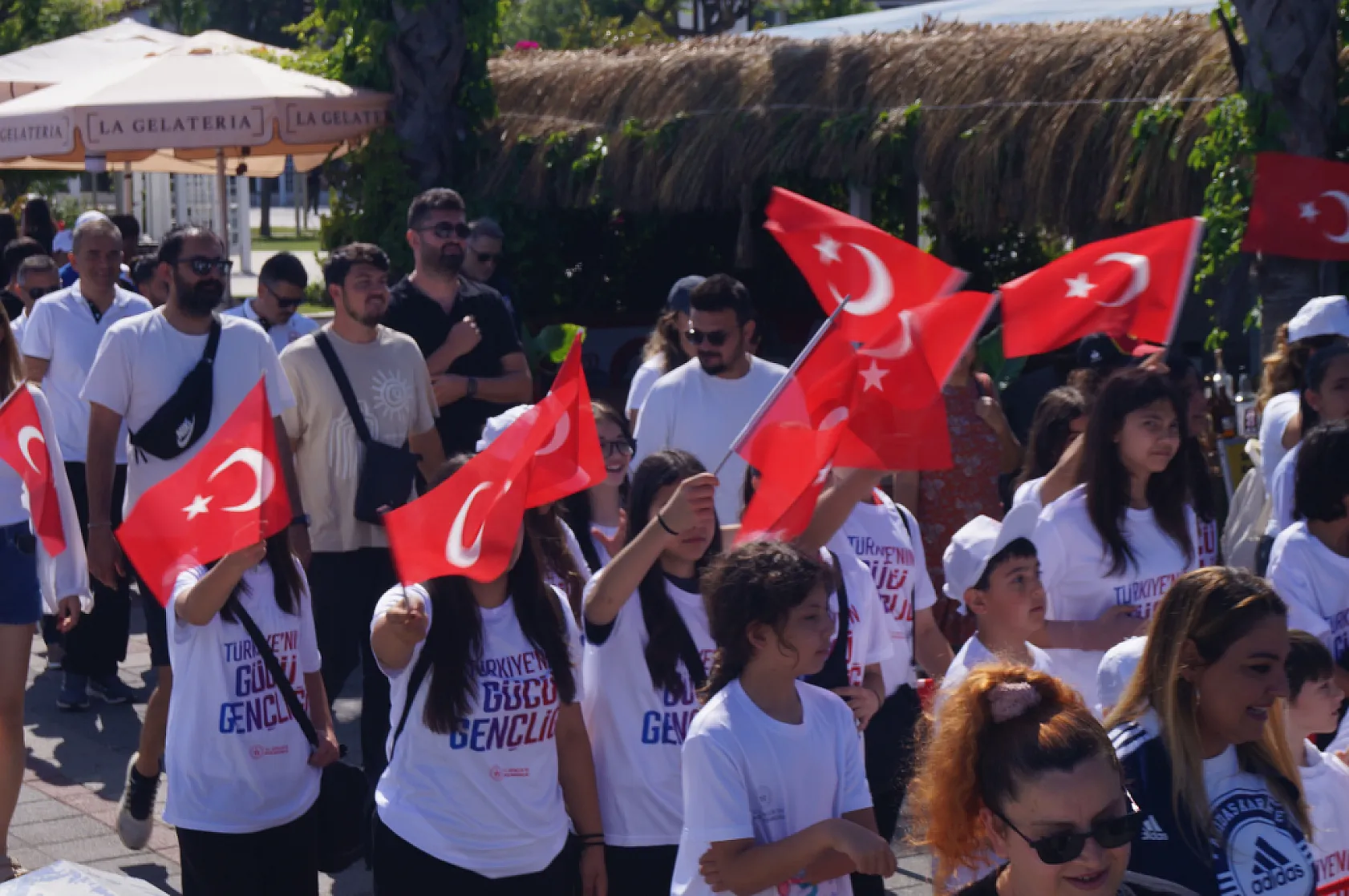 Fethiye'de 19 Mayıs coşkusu meydanlara sığmadı