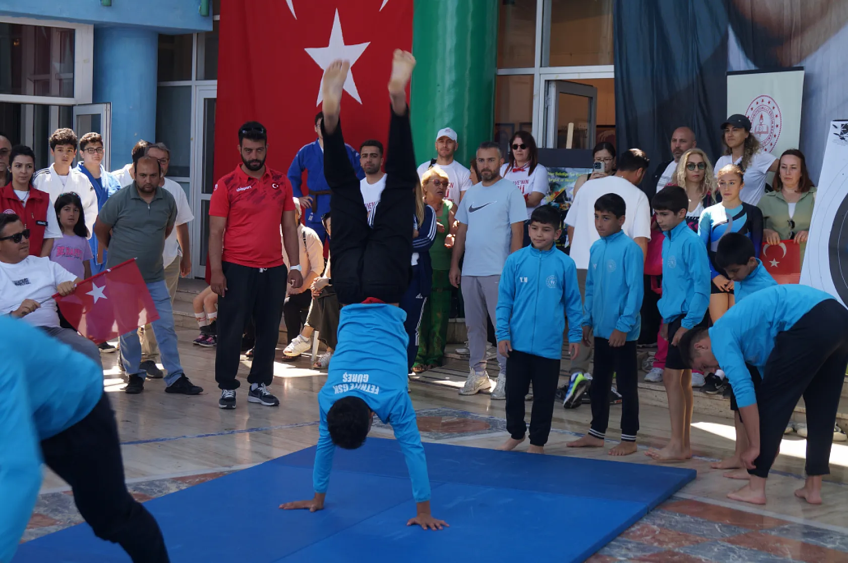 Fethiye'de 19 Mayıs coşkusu meydanlara sığmadı